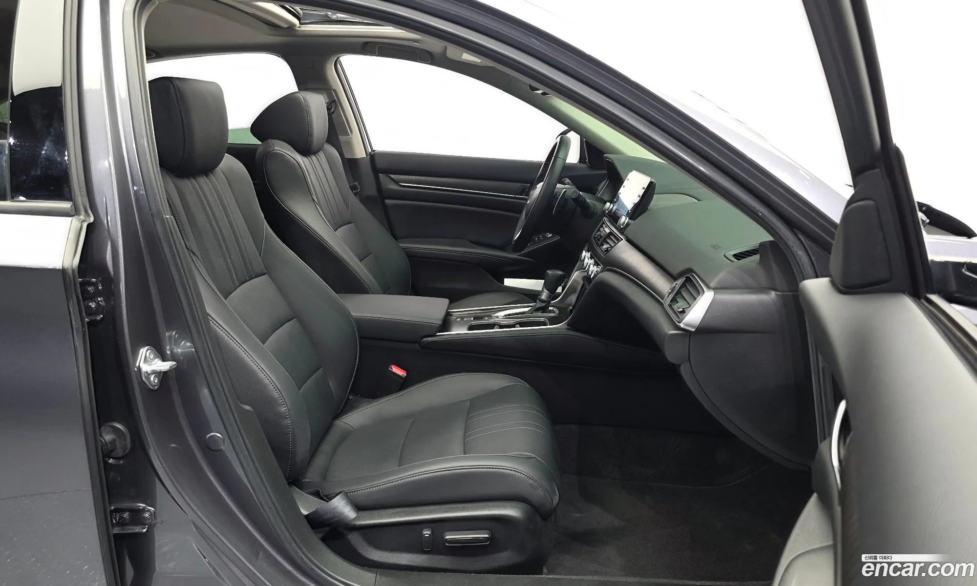 Honda Accord 10th Gen 2021 — 23