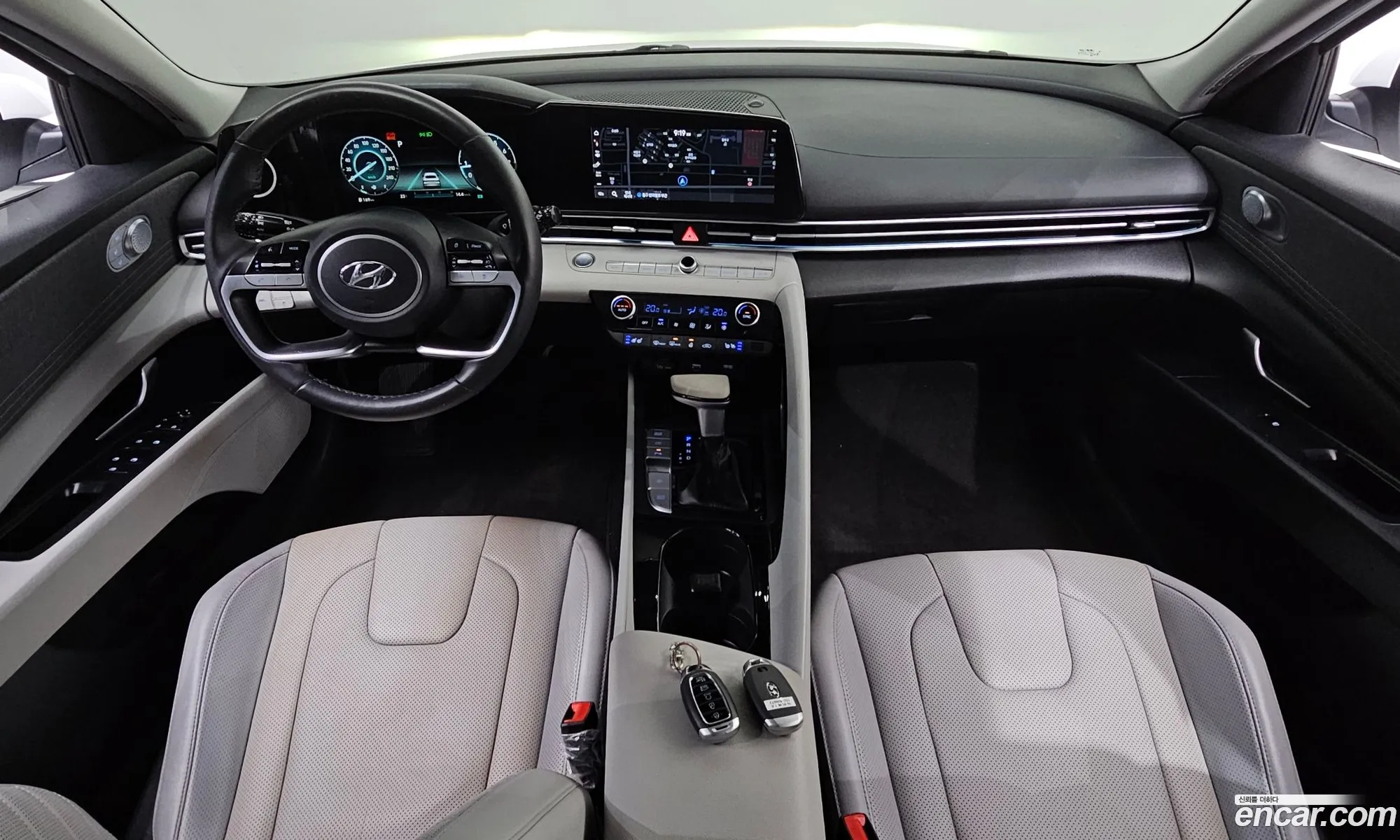 Hyundai Elantra 2021 — 3