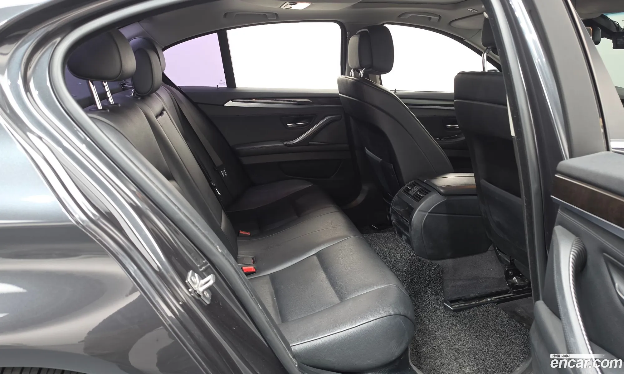 BMW 5 Series 2012 — 16