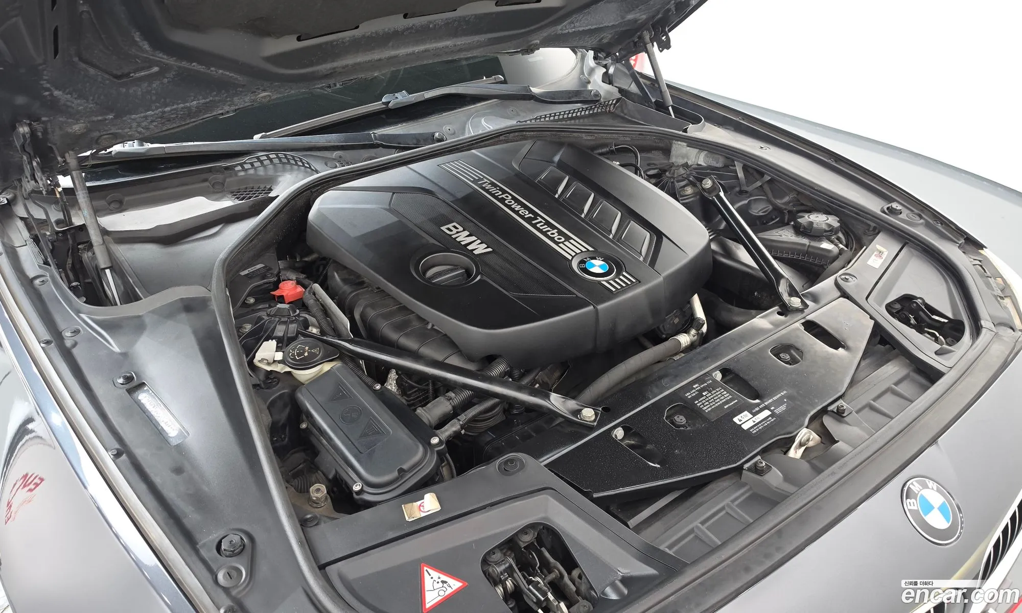 BMW 5 Series 2012 — 18