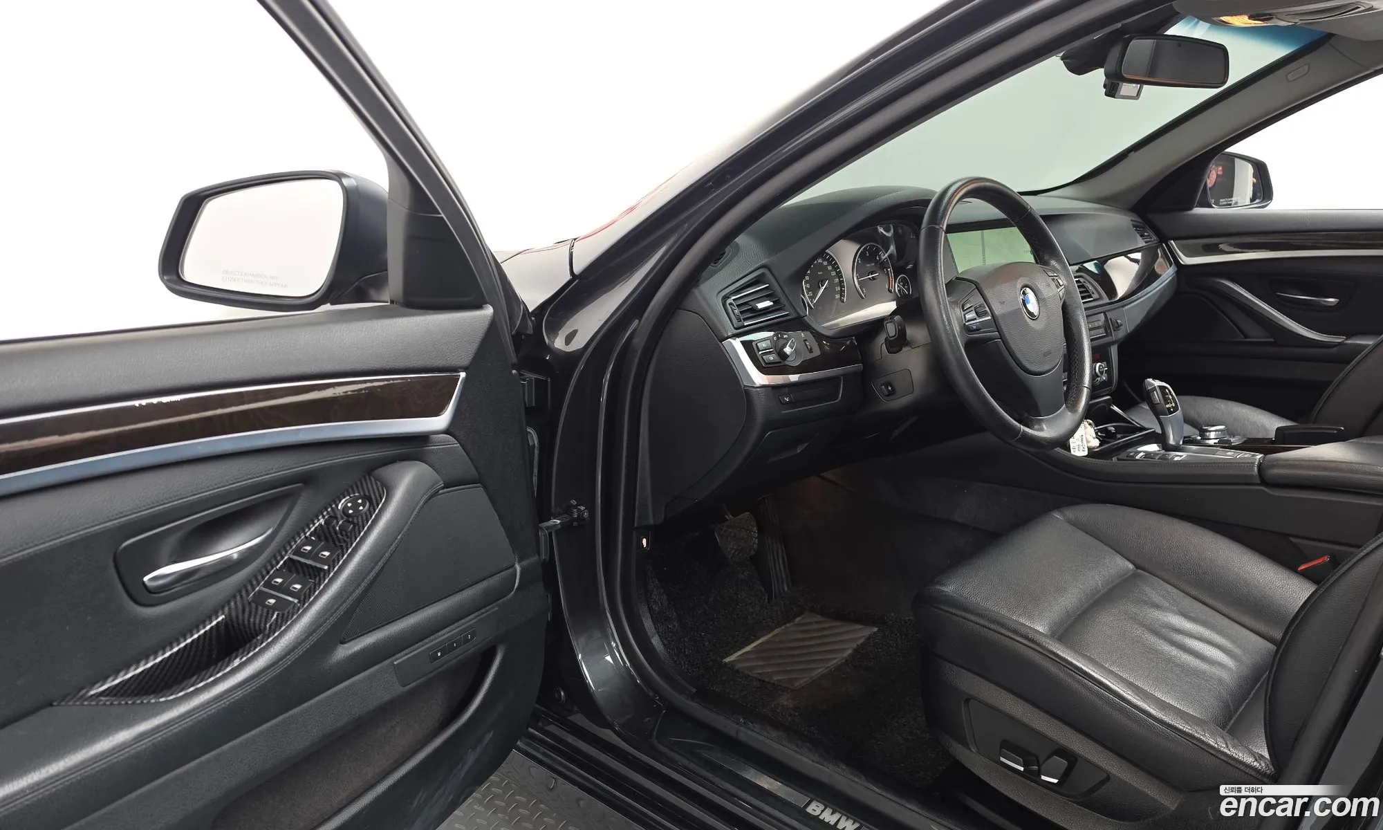 BMW 5 Series 2012 — 19