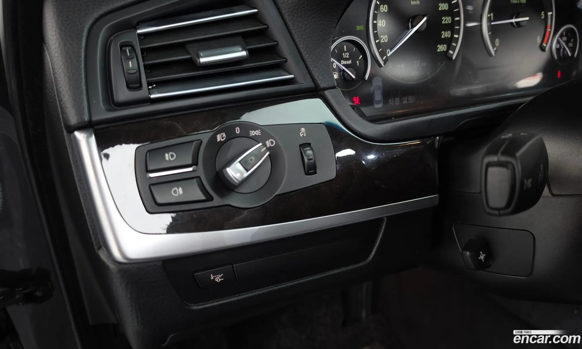 BMW 5 Series 2012 — 8