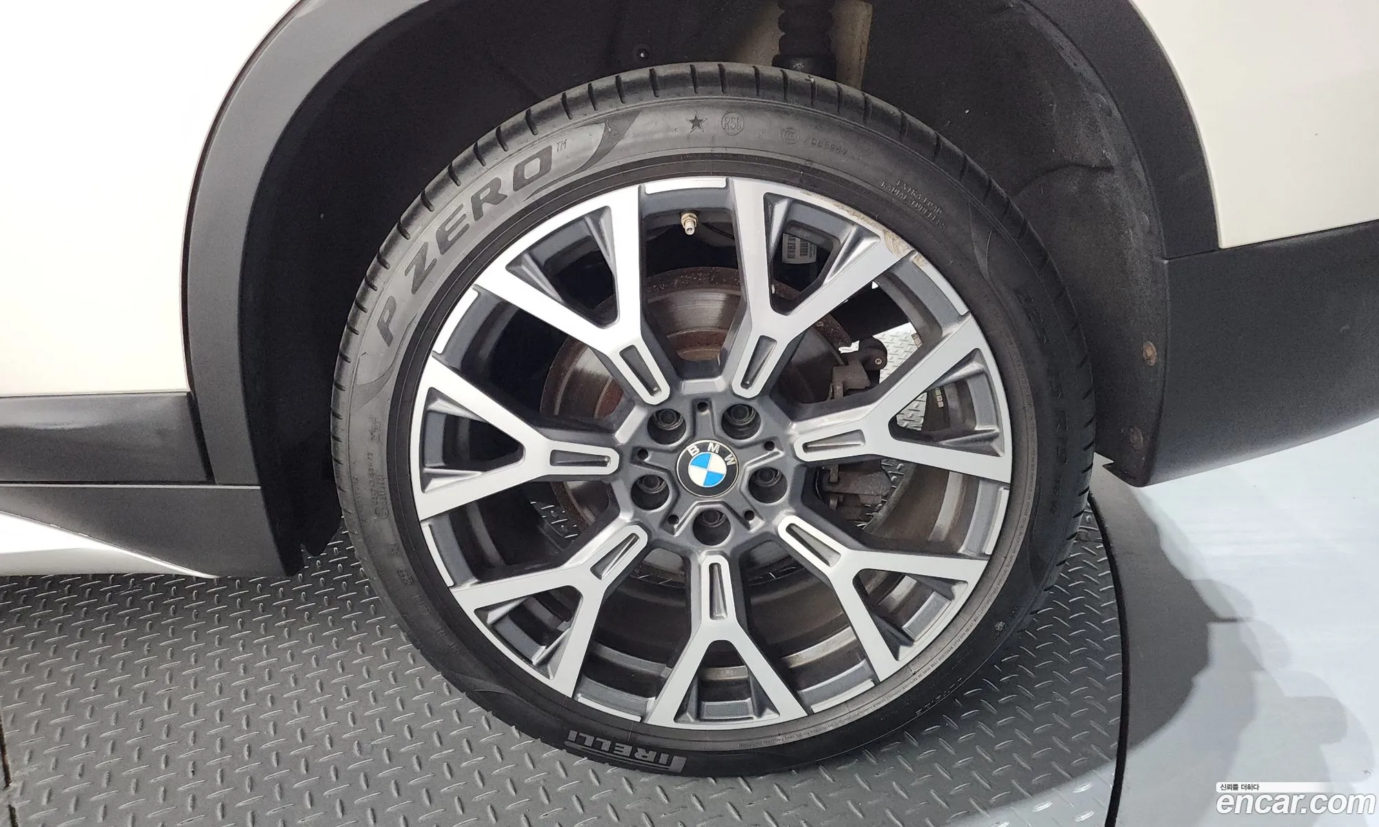 BMW X1 2022 WBA11DG04N5V28386 — 5