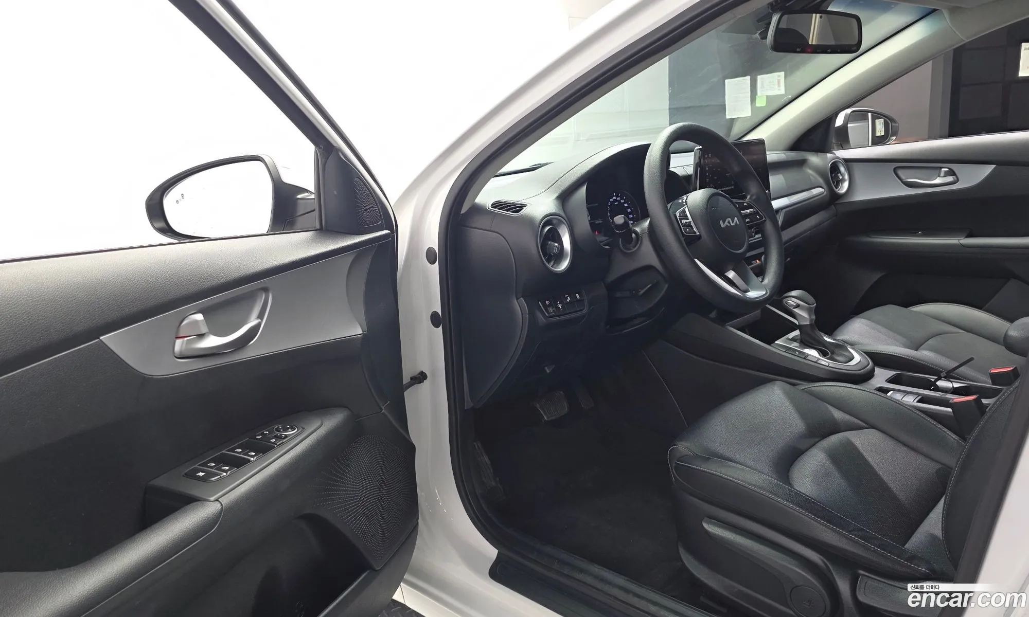 Kia K3 2022 — 15