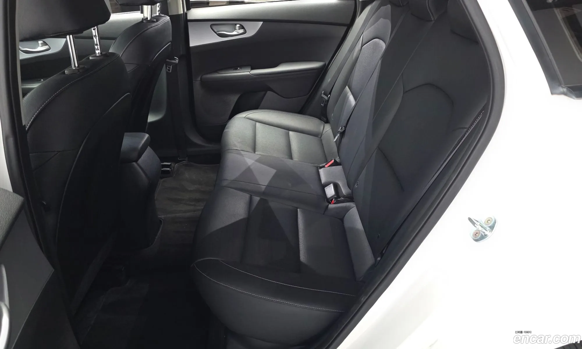 Kia K3 2022 — 12