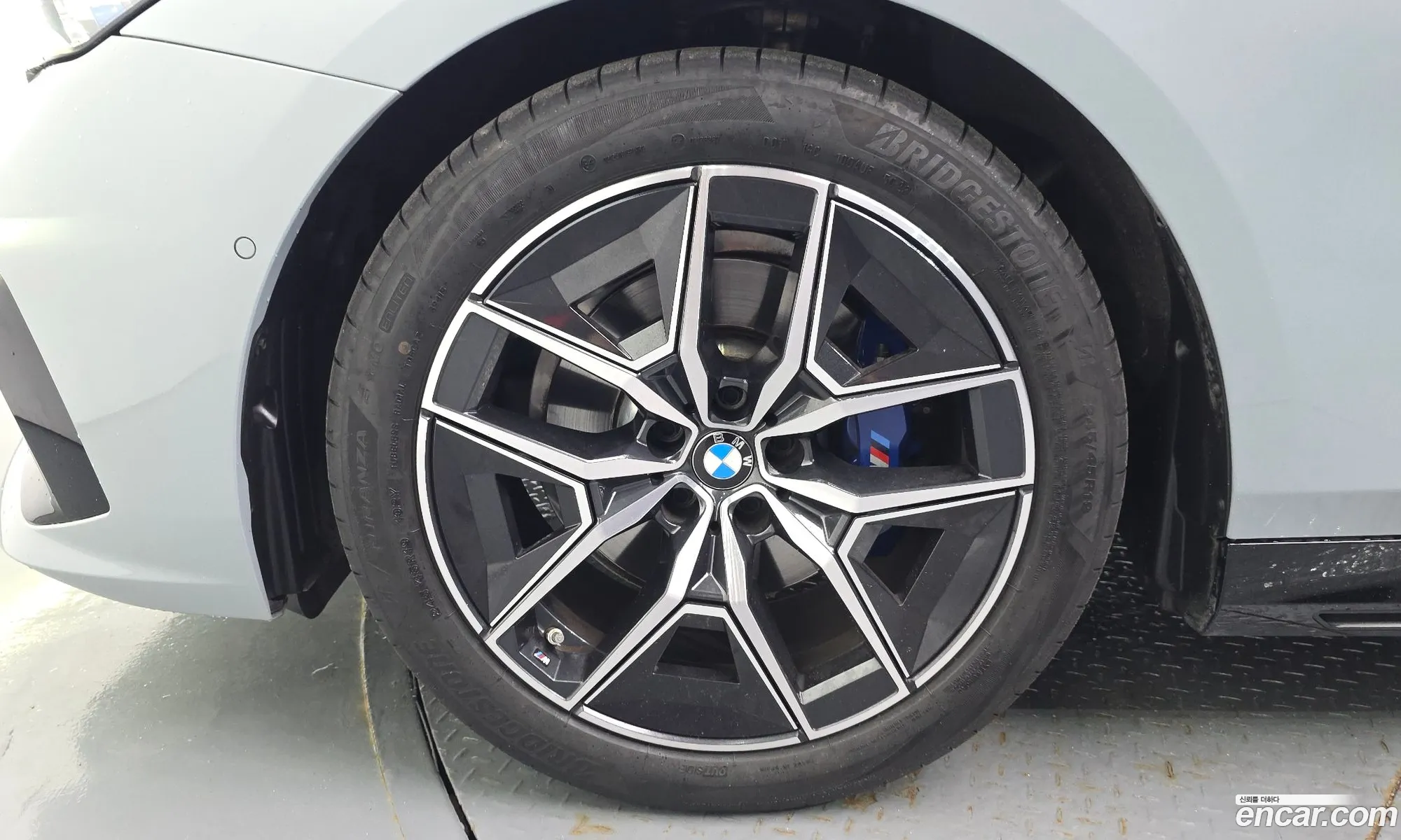 BMW 5 Series 2024 — 28