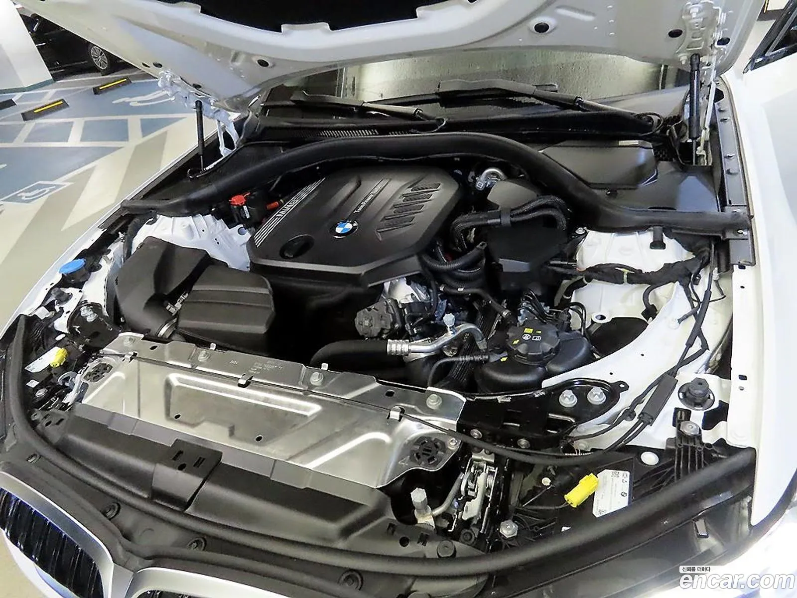BMW 3 Series 2025 — 11