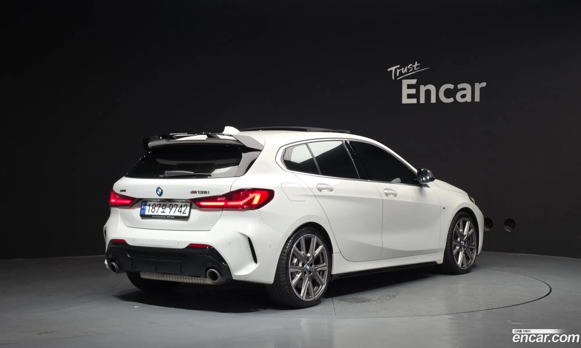 BMW 1 Series 2023 — 7