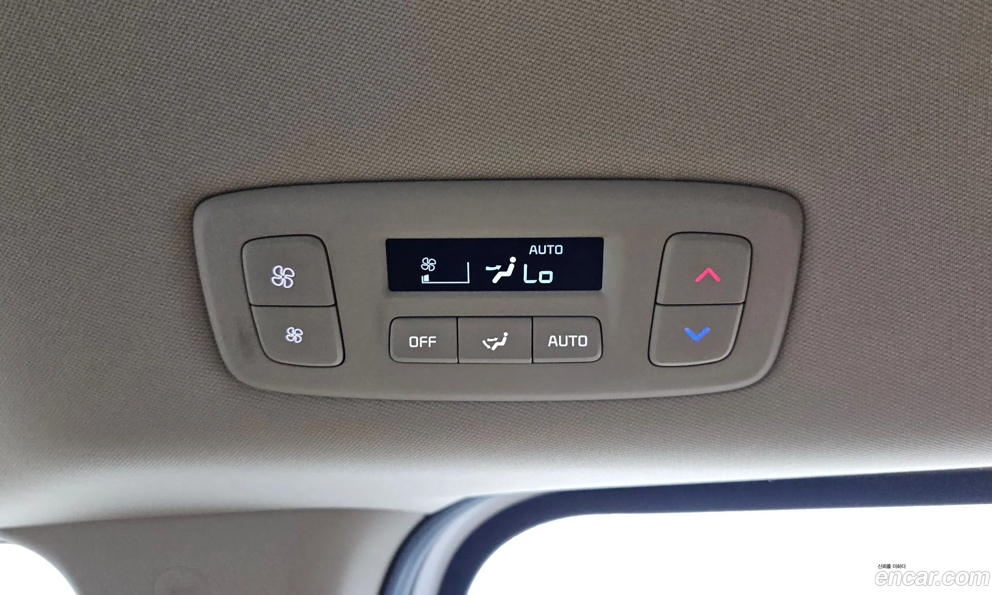 Kia Carnival 2023 — 22