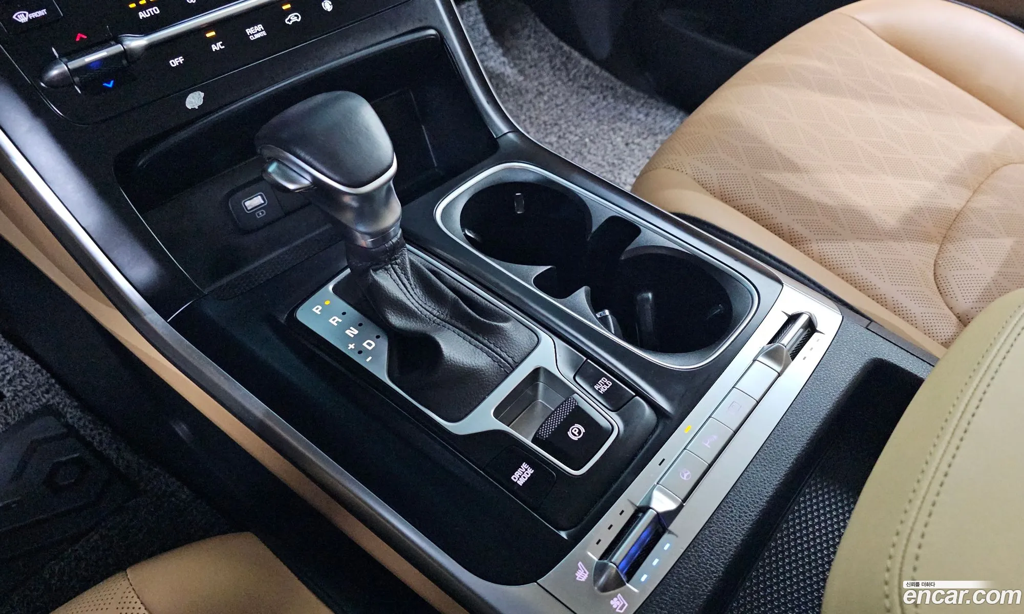 Kia Carnival 2023 — 31