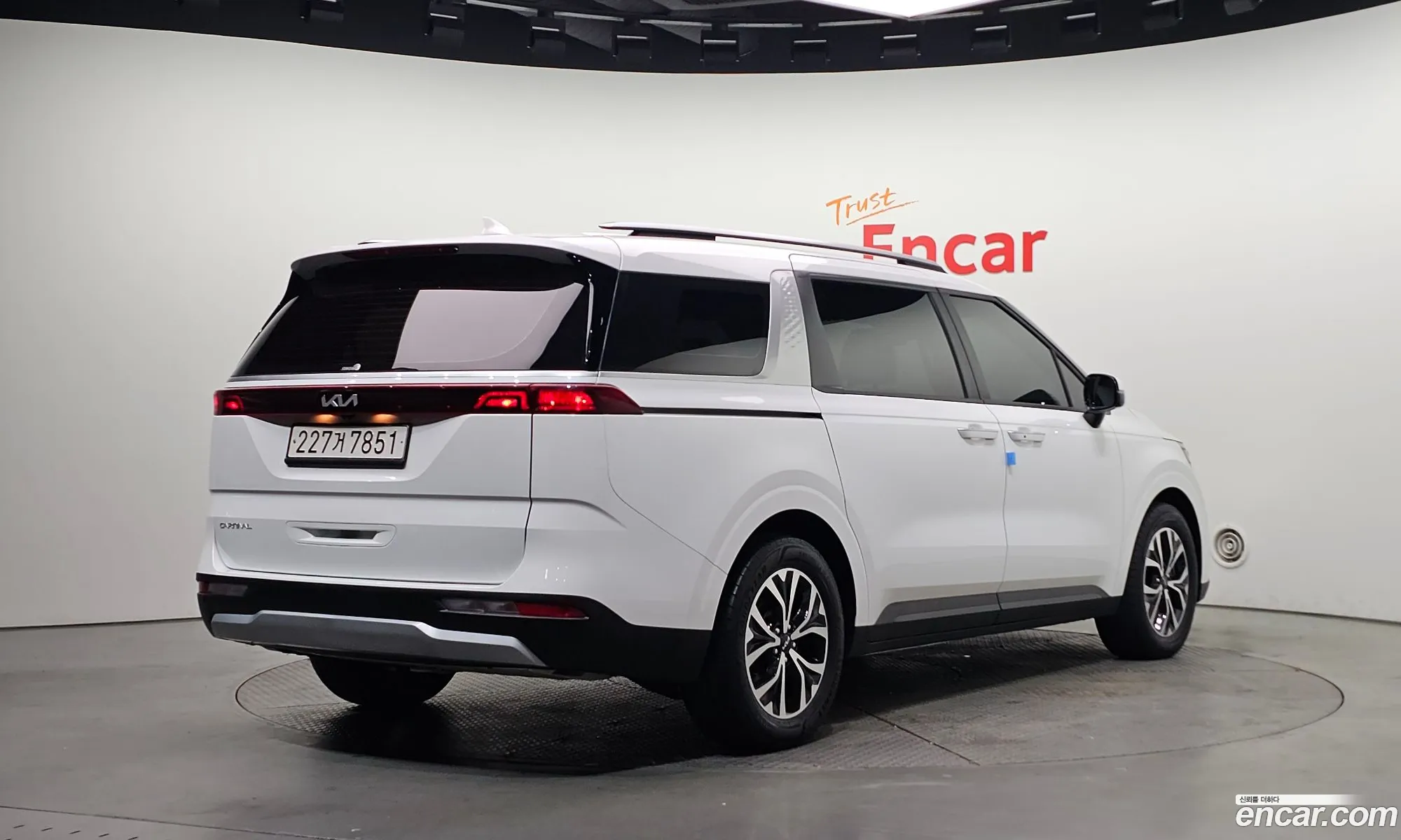 Kia Carnival 2023 — 5