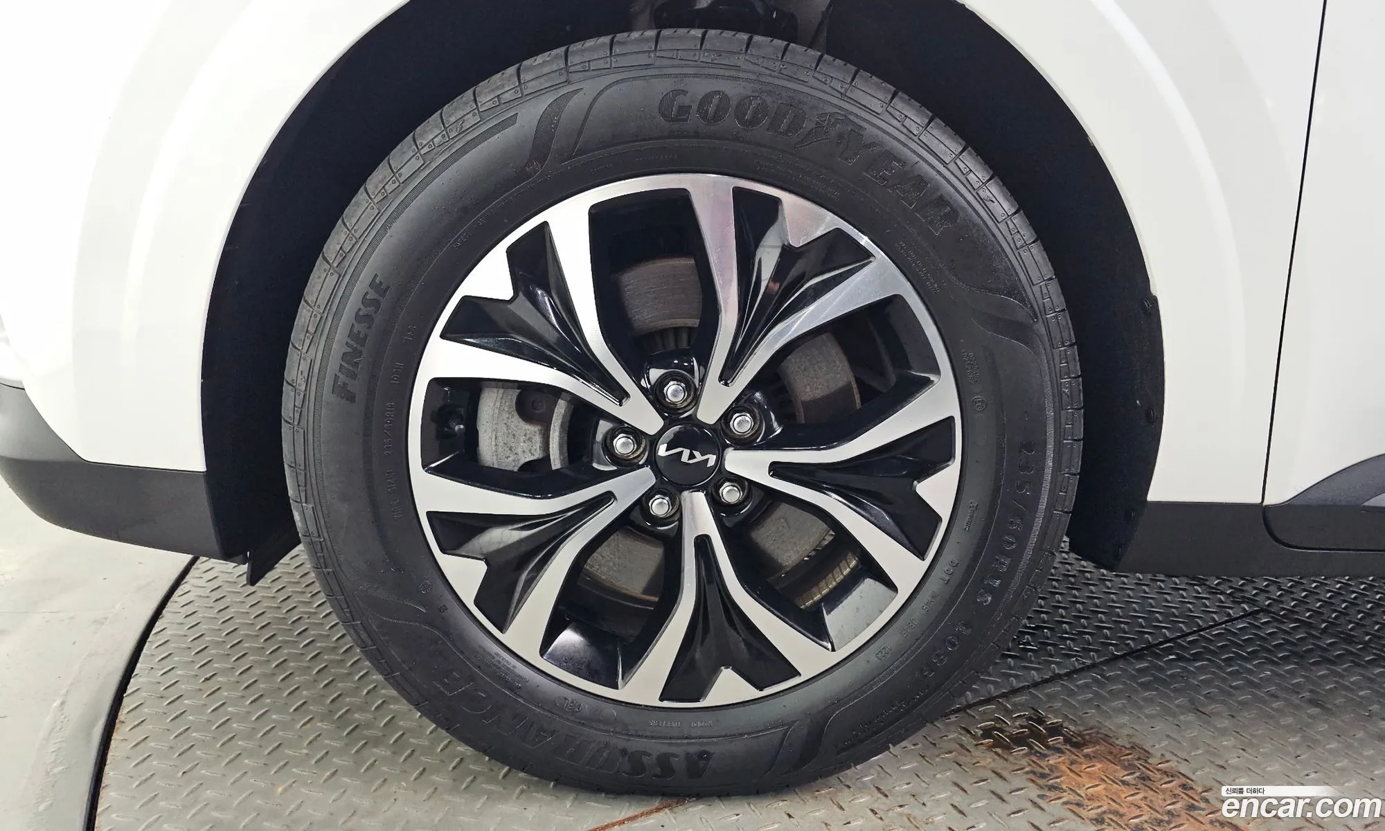 Kia Carnival 2023 — 13