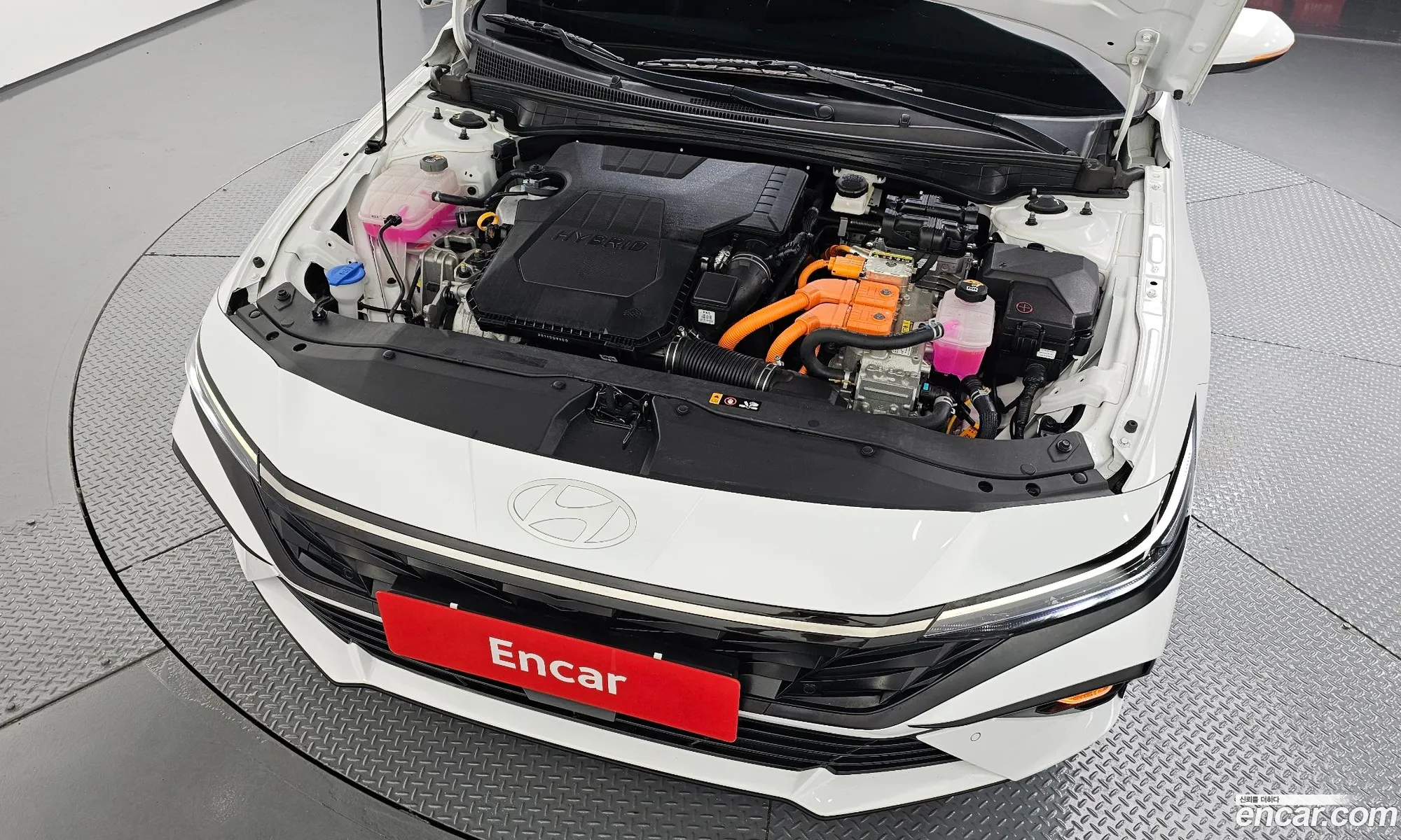 Hyundai Elantra Hybrid 2023 — 9