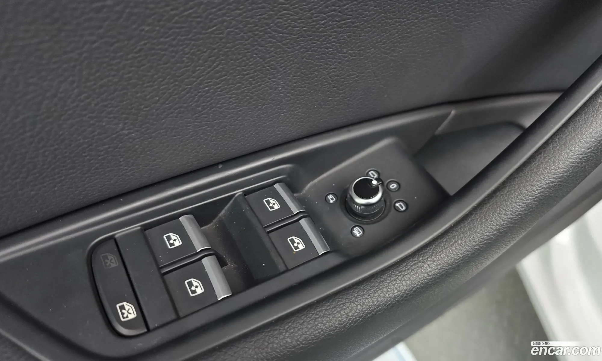 Audi A4 2019 WAUZZZF47KA122179 — 8