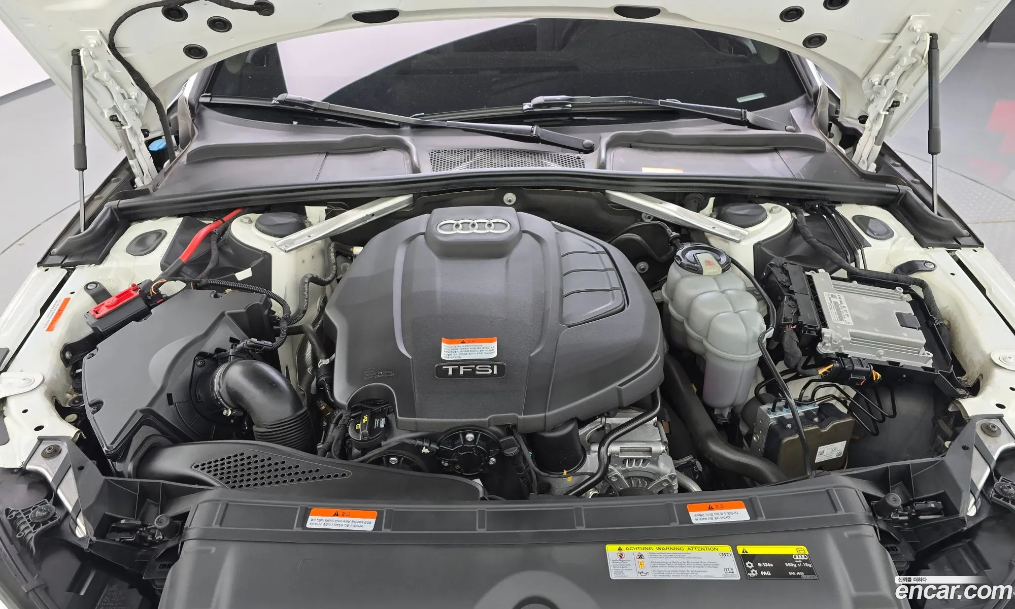 Audi A4 2019 WAUZZZF47KA122179 — 6