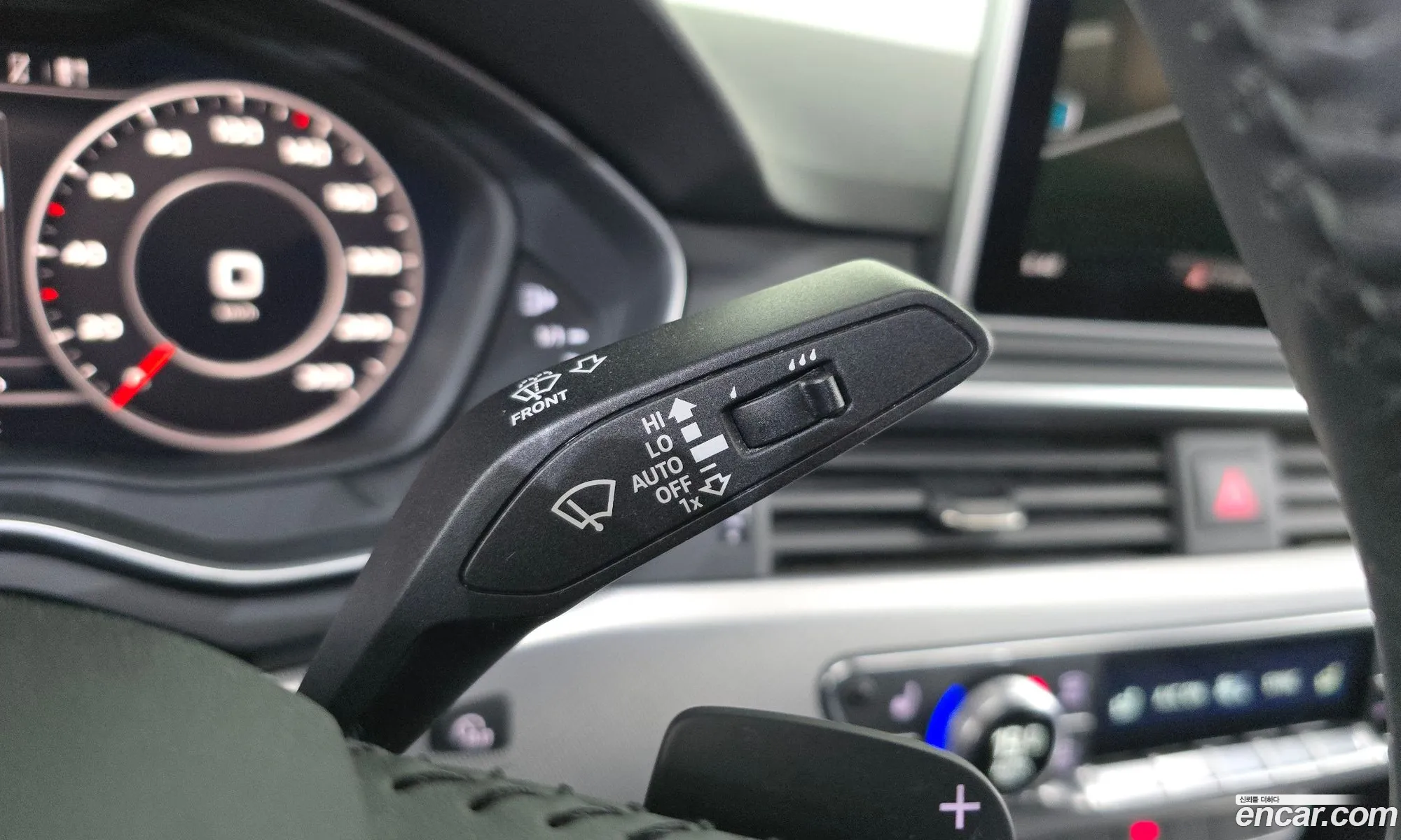 Audi A4 2019 WAUZZZF47KA122179 — 28