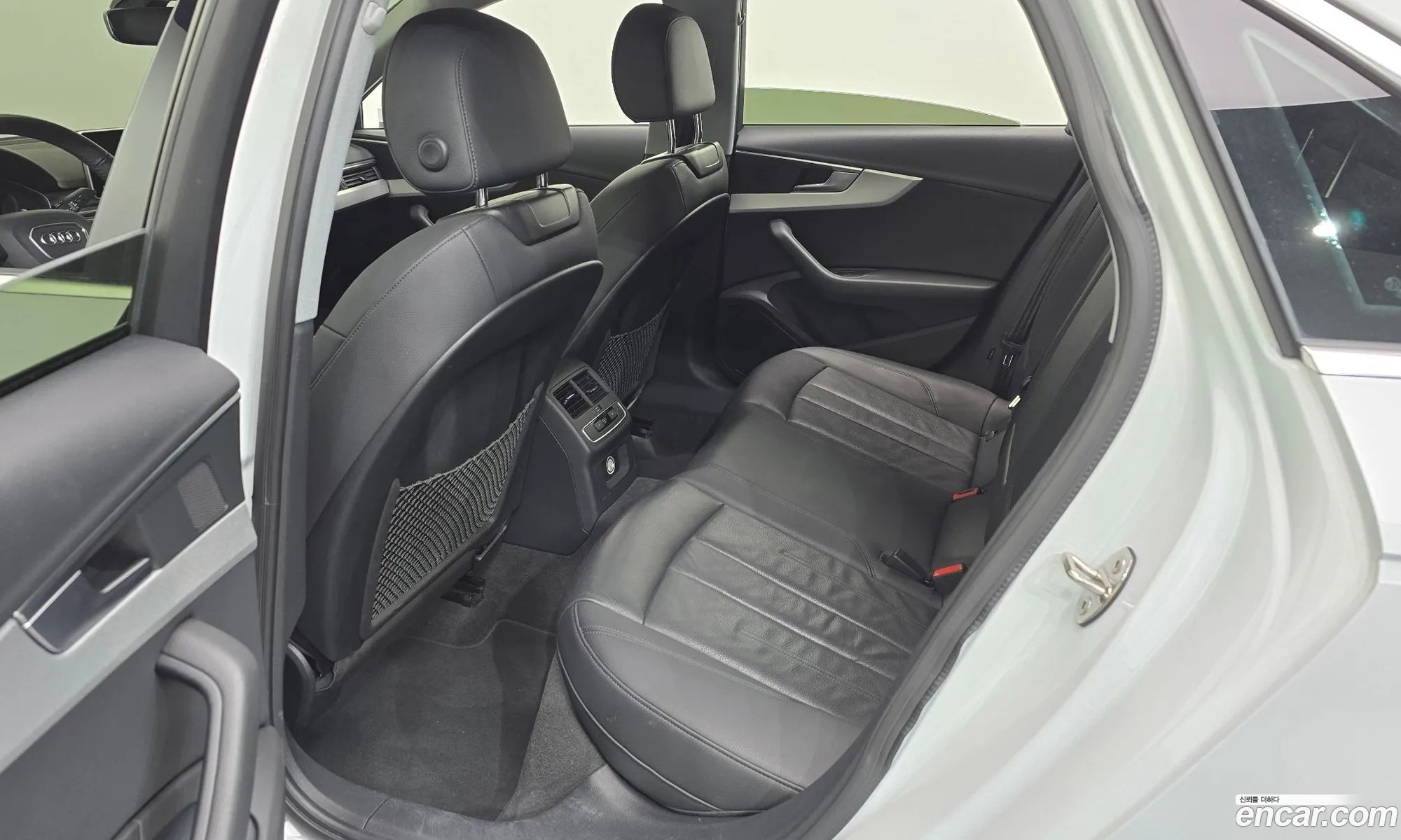 Audi A4 2019 WAUZZZF47KA122179 — 21