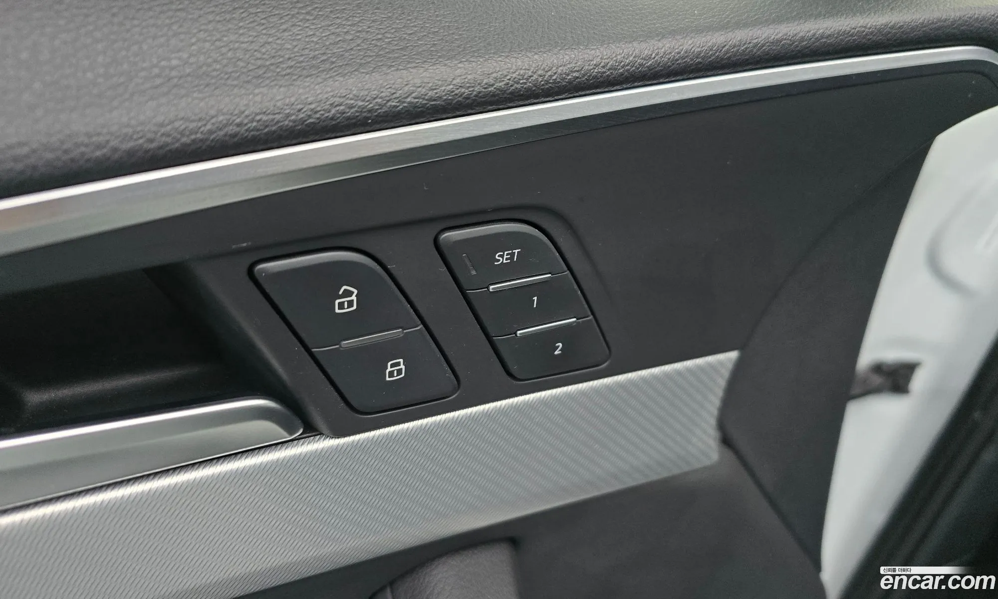 Audi A4 2019 WAUZZZF47KA122179 — 12