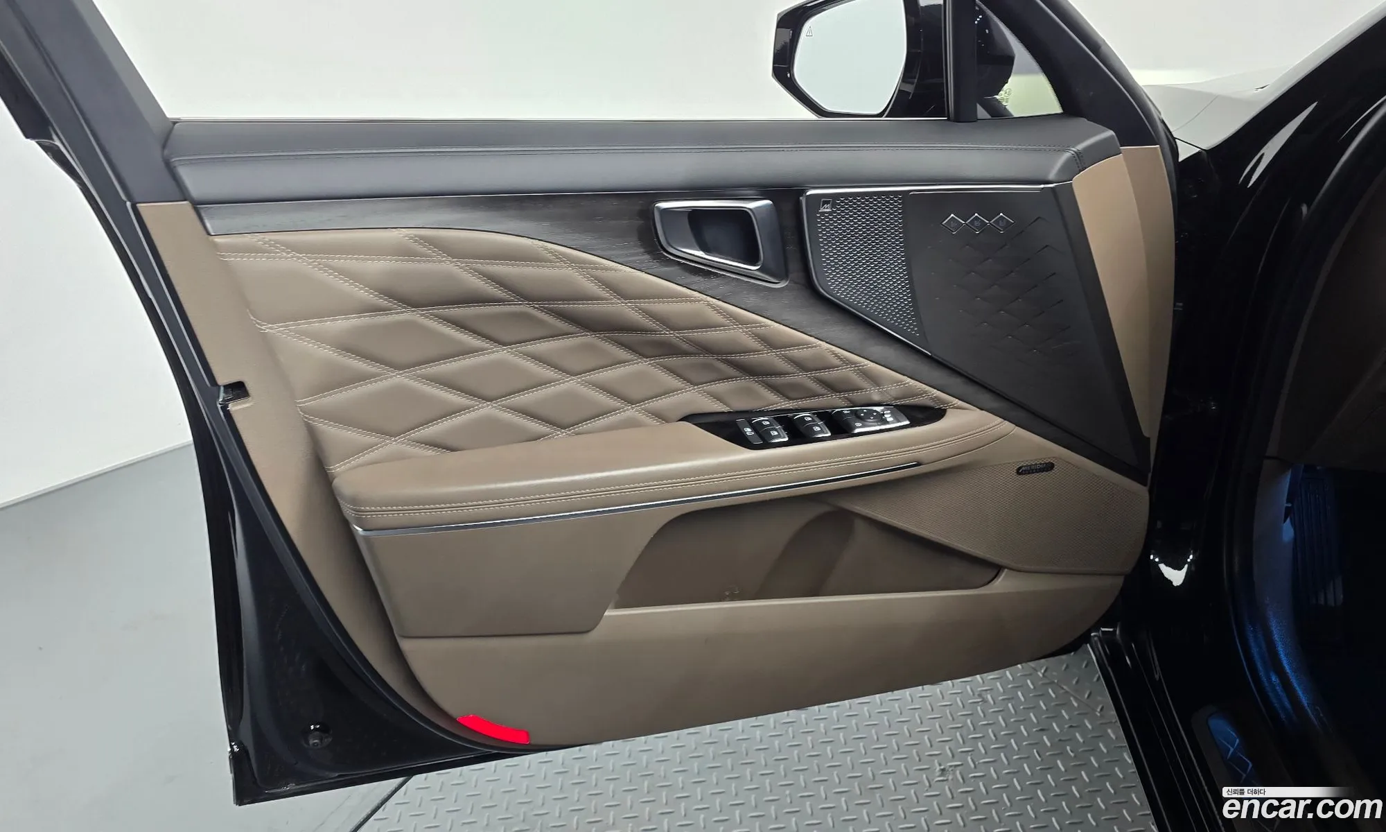 Kia K8 Hybrid 2022 — 29