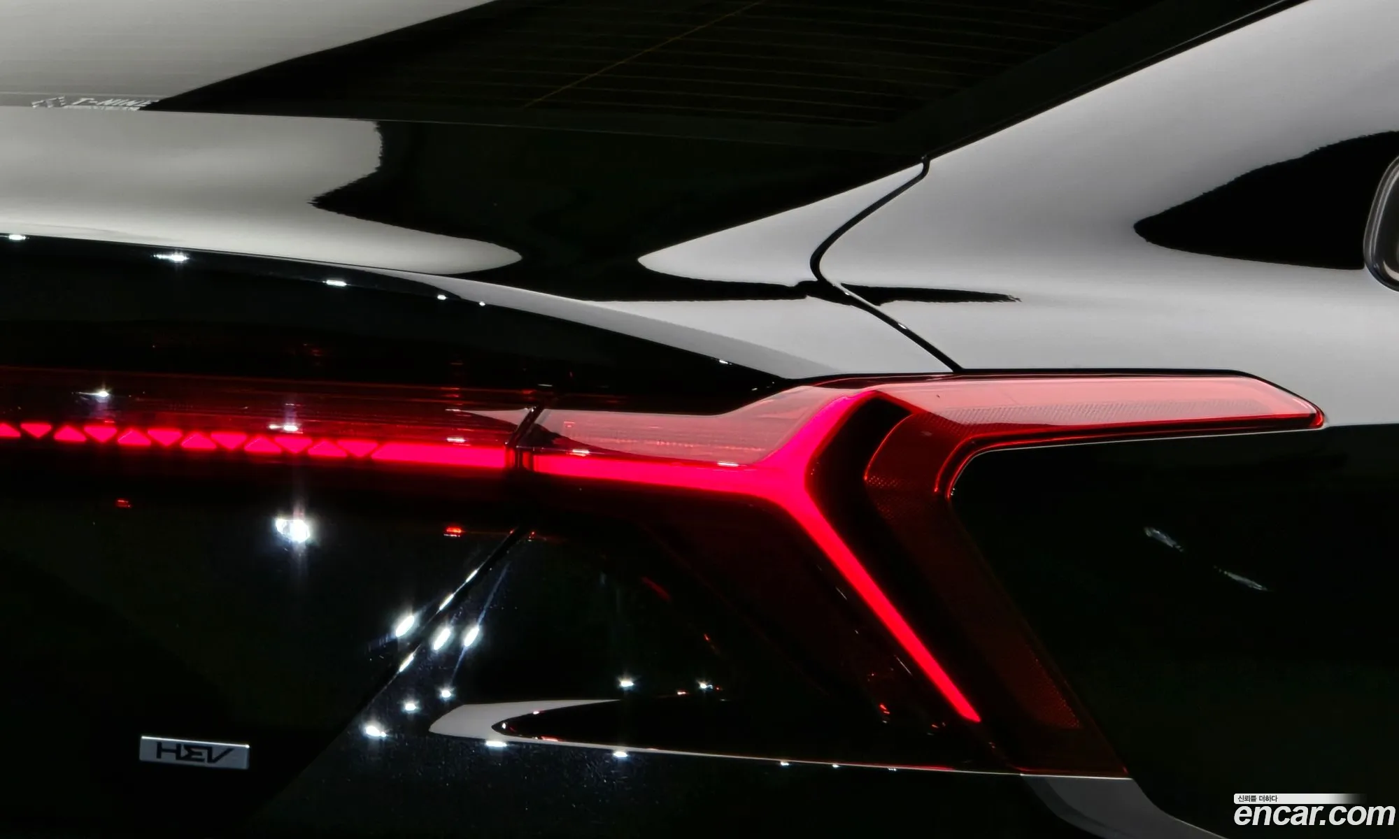 Kia K8 Hybrid 2022 — 23