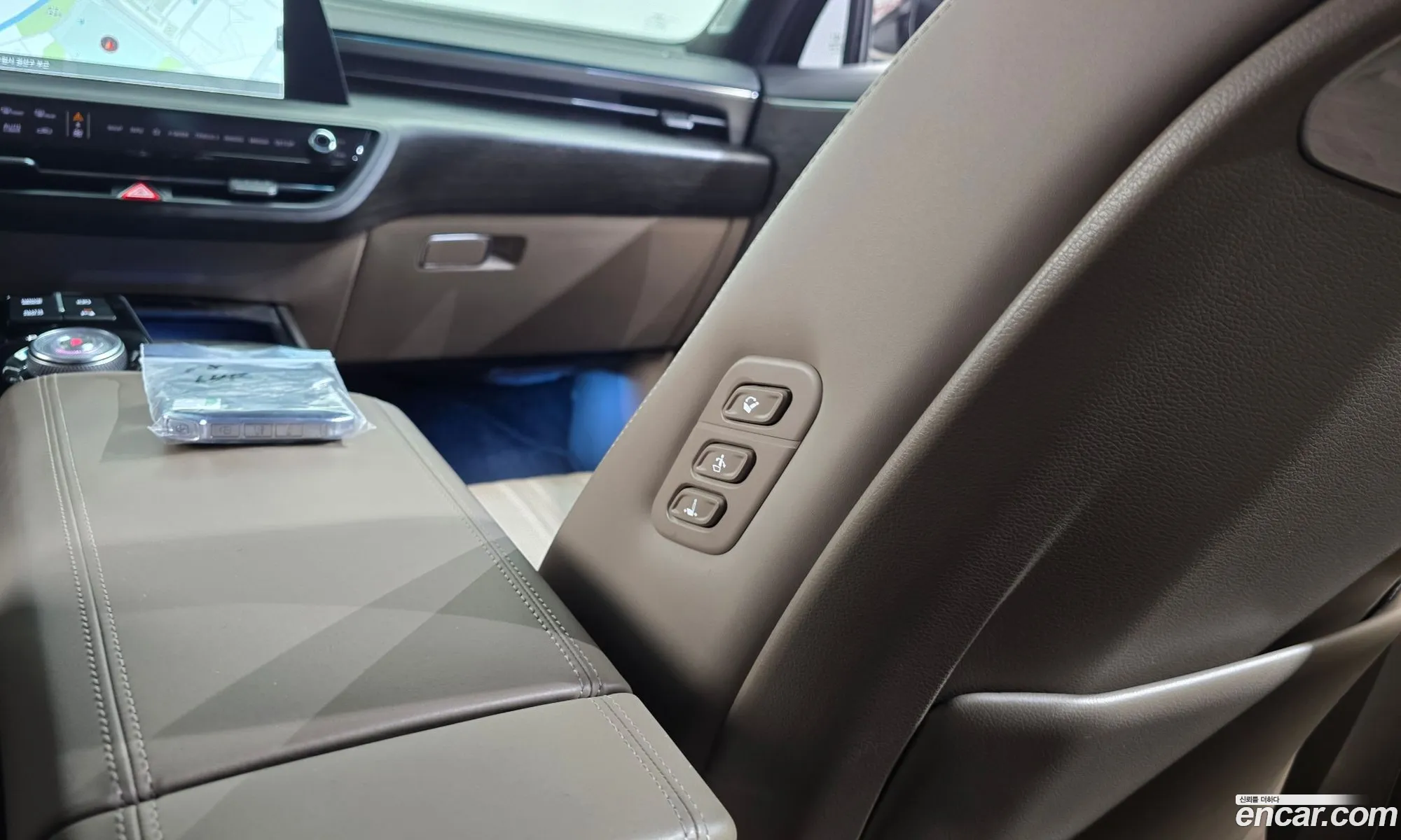 Kia K8 Hybrid 2022 — 24