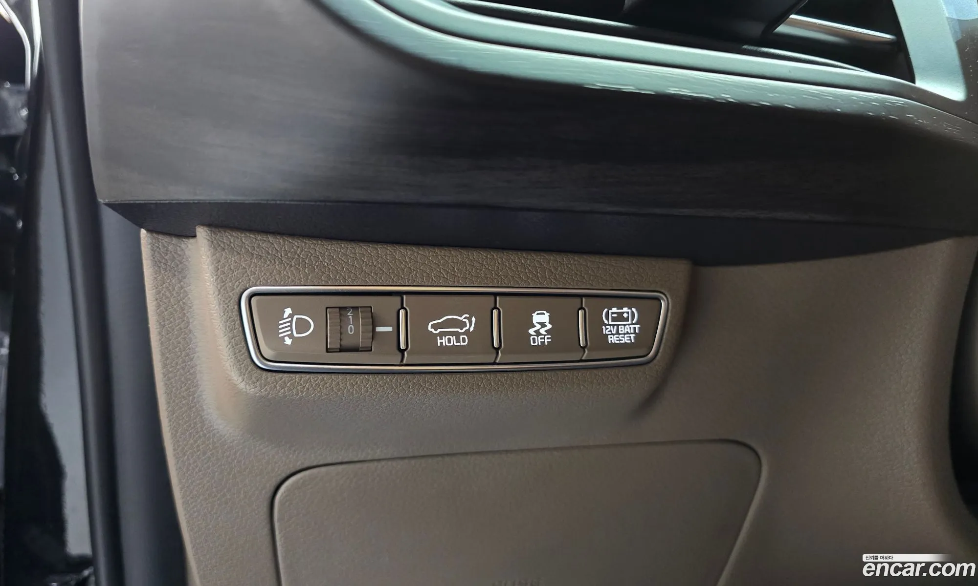 Kia K8 Hybrid 2022 — 18