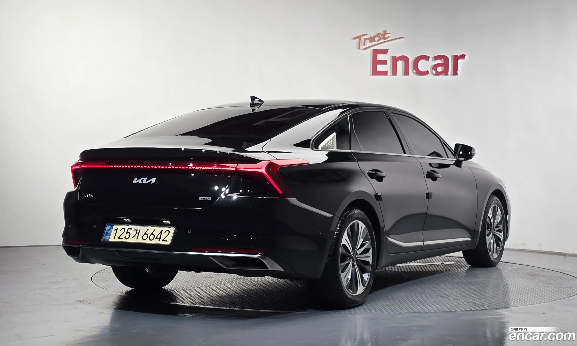 Kia K8 Hybrid 2022 — 2