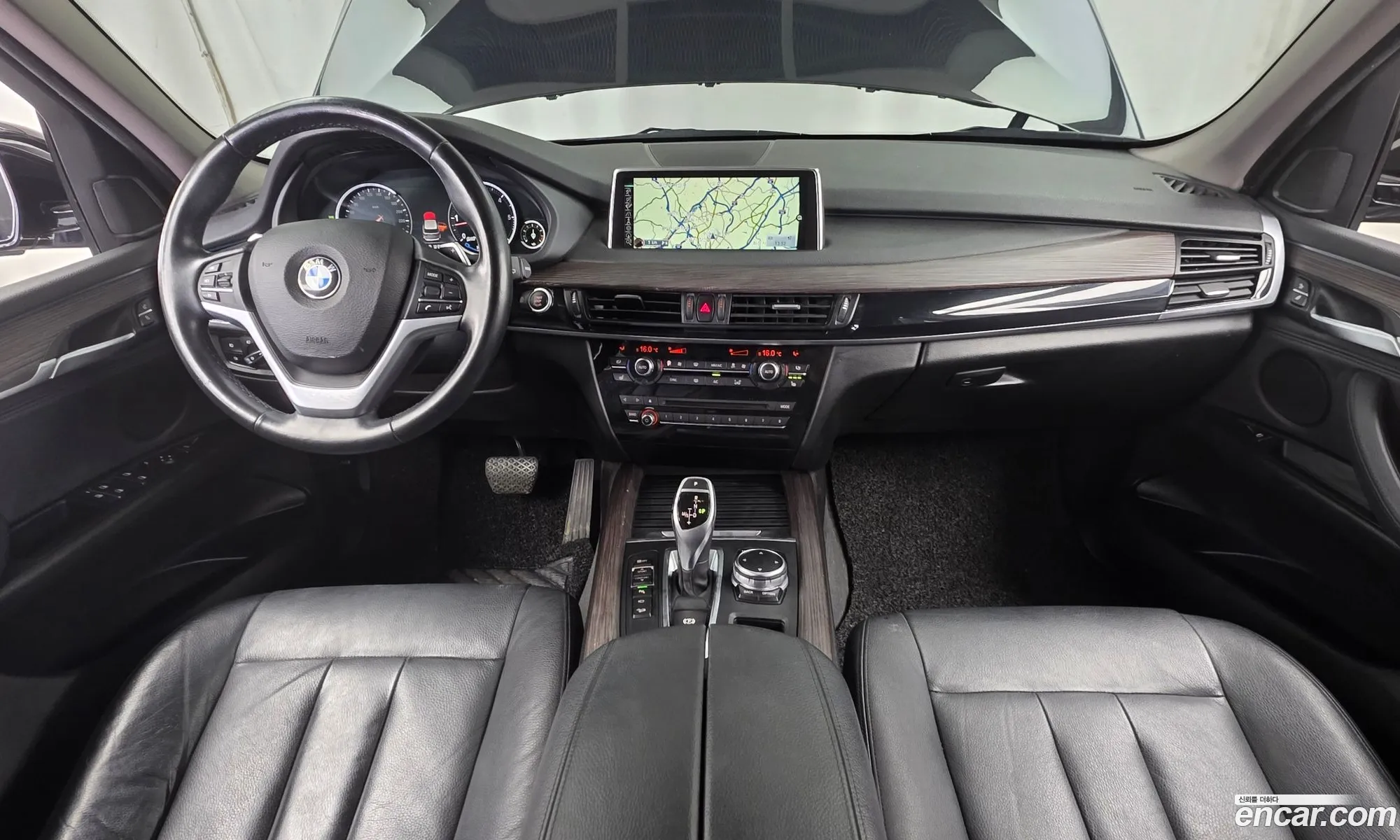 BMW X5 2016 — 7
