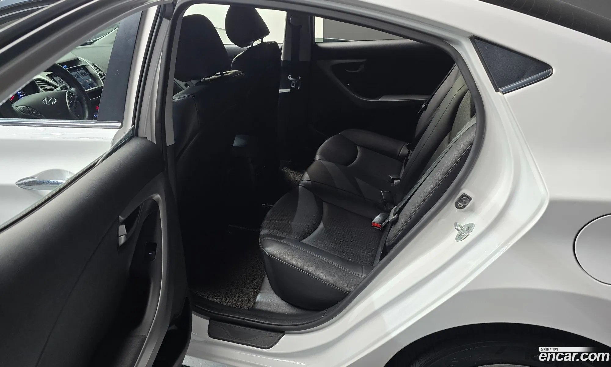 Hyundai Elantra 2014 — 26