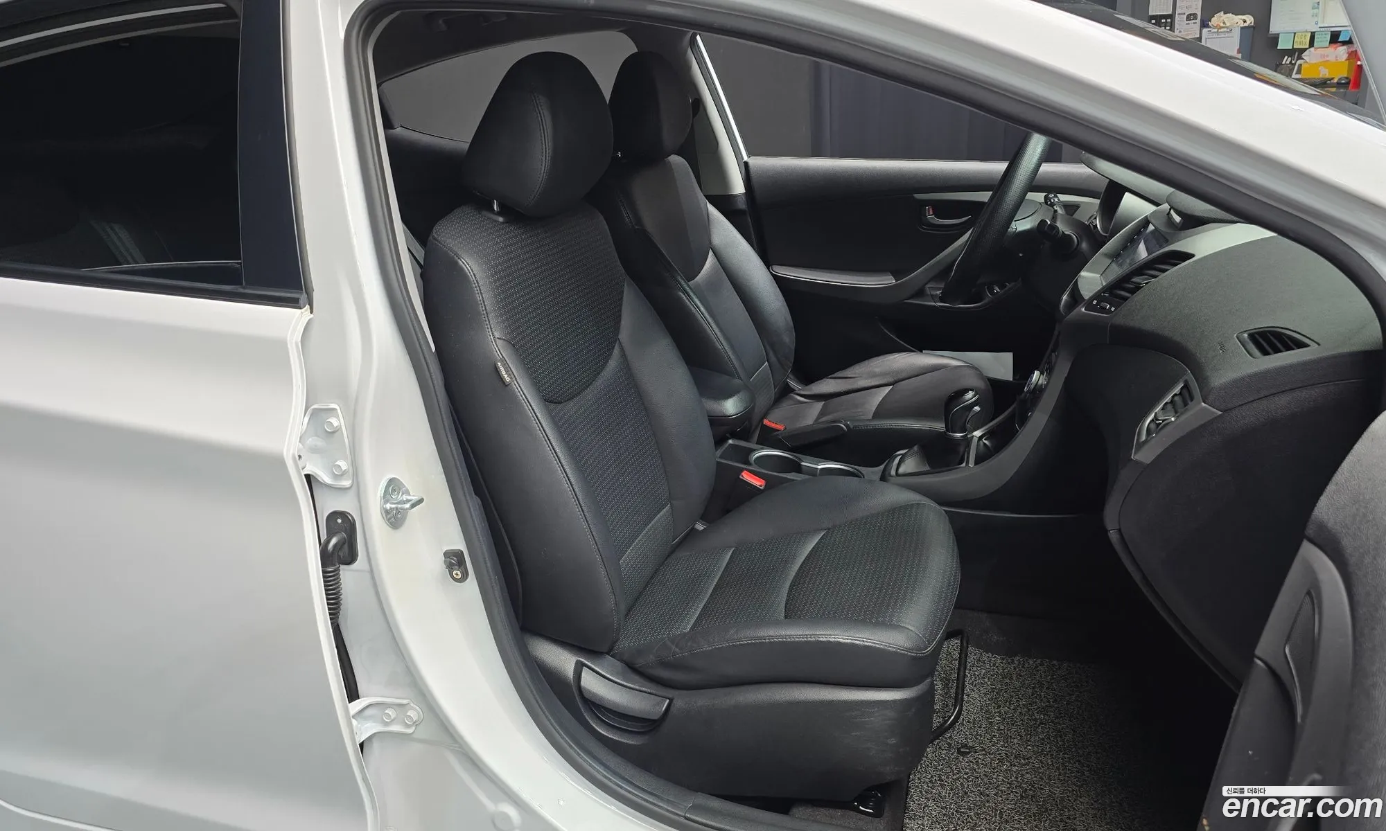 Hyundai Elantra 2014 — 2