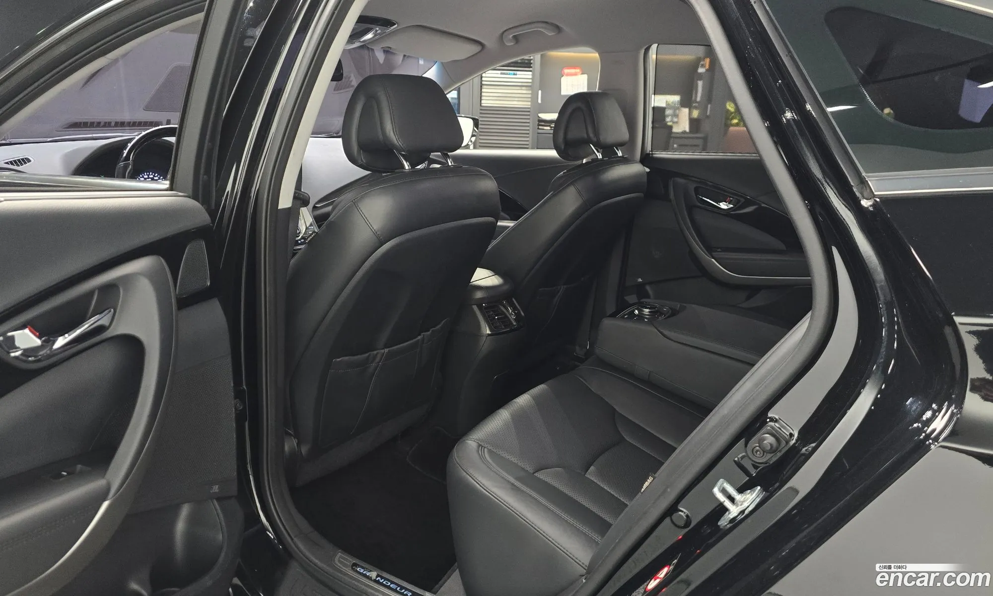 Hyundai Grandeur HG 2012 — 29