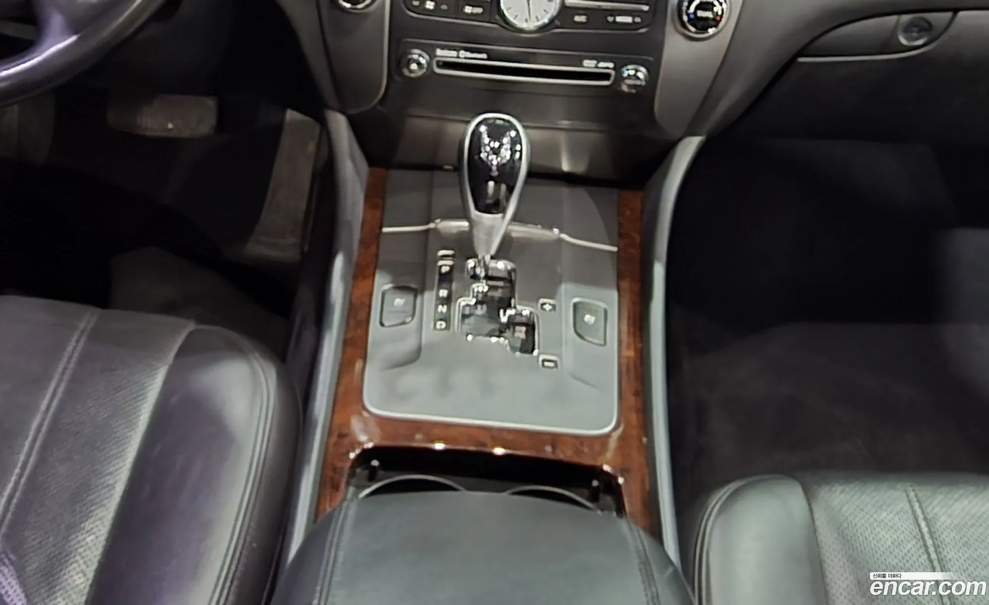 Hyundai Equus 2010 — 10