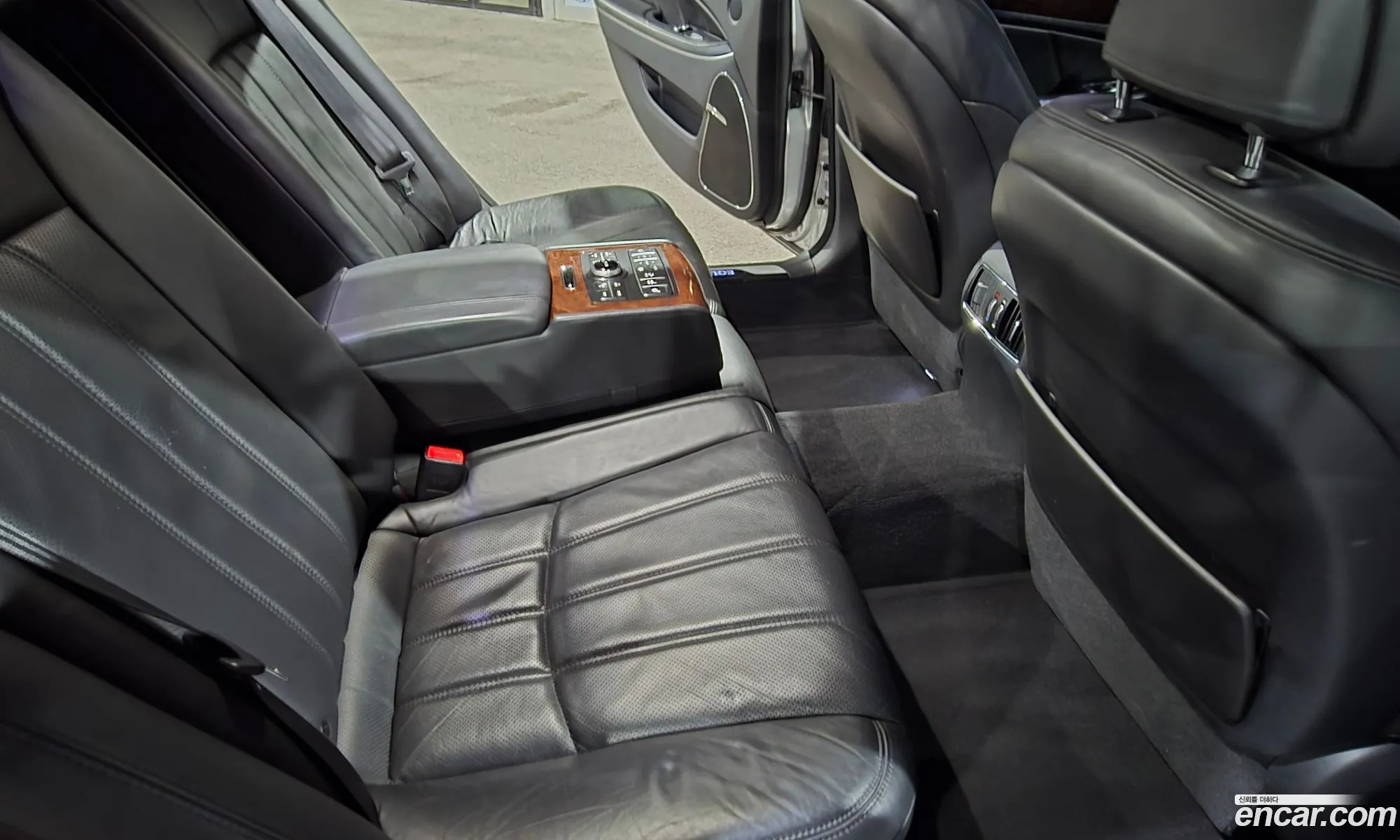 Hyundai Equus 2010 — 6