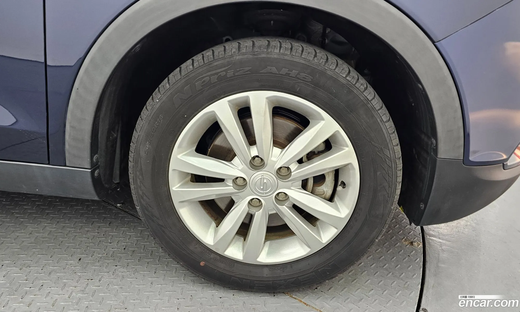 KG Mobility (SsangYong) Tivoli 2016 — 12