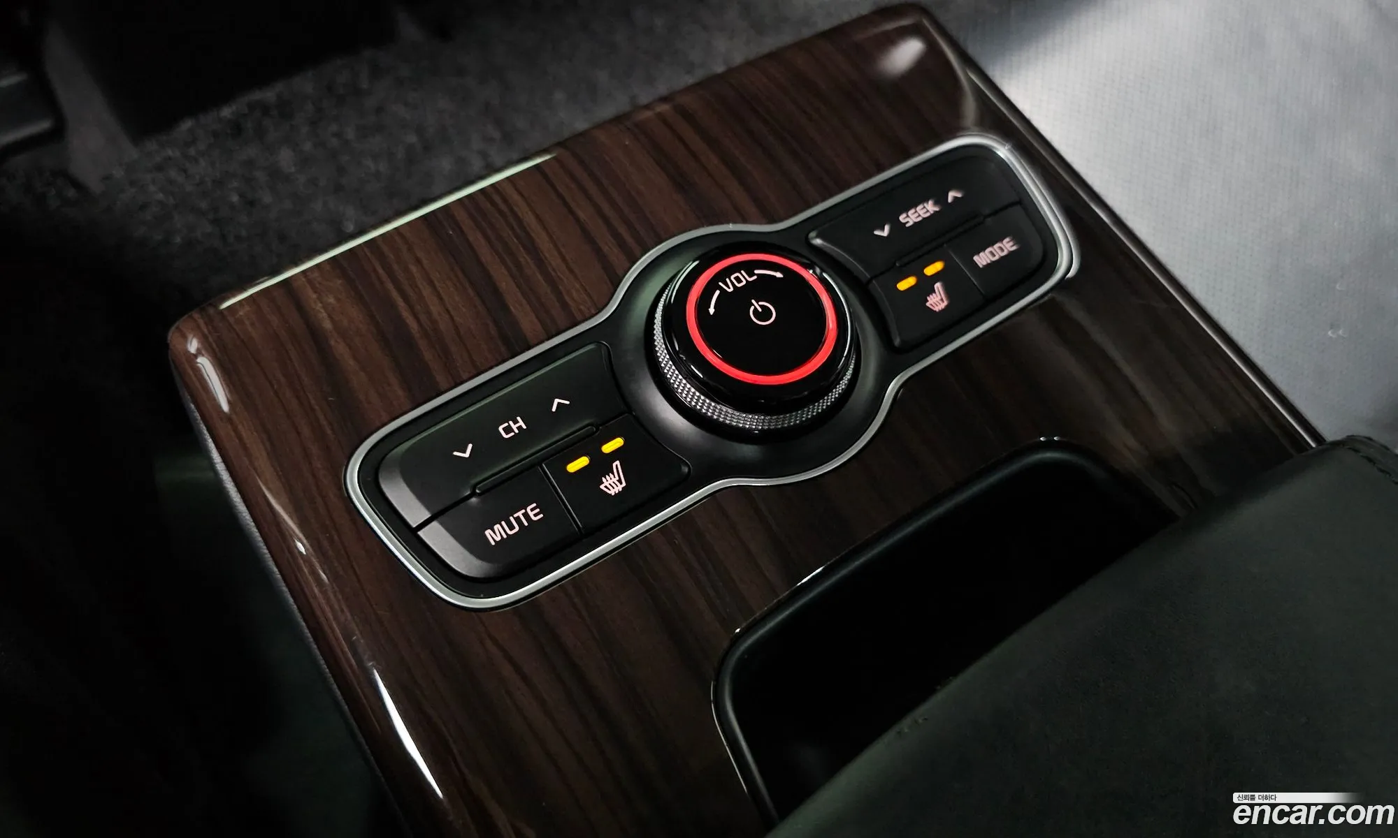 Kia K7 2015 KNALM415BFA195173 — 10