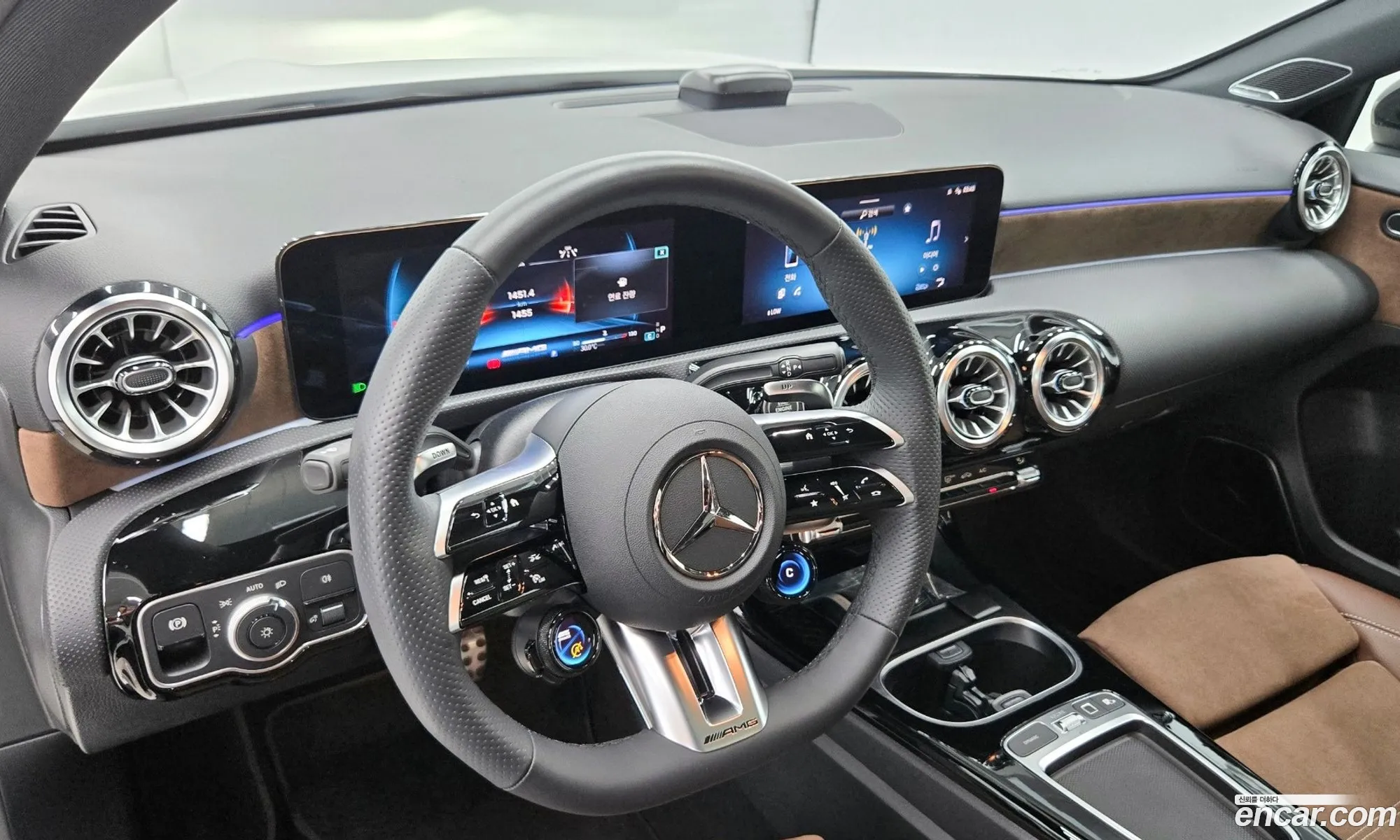Mercedes-Benz A-Class W177 2025 — 9