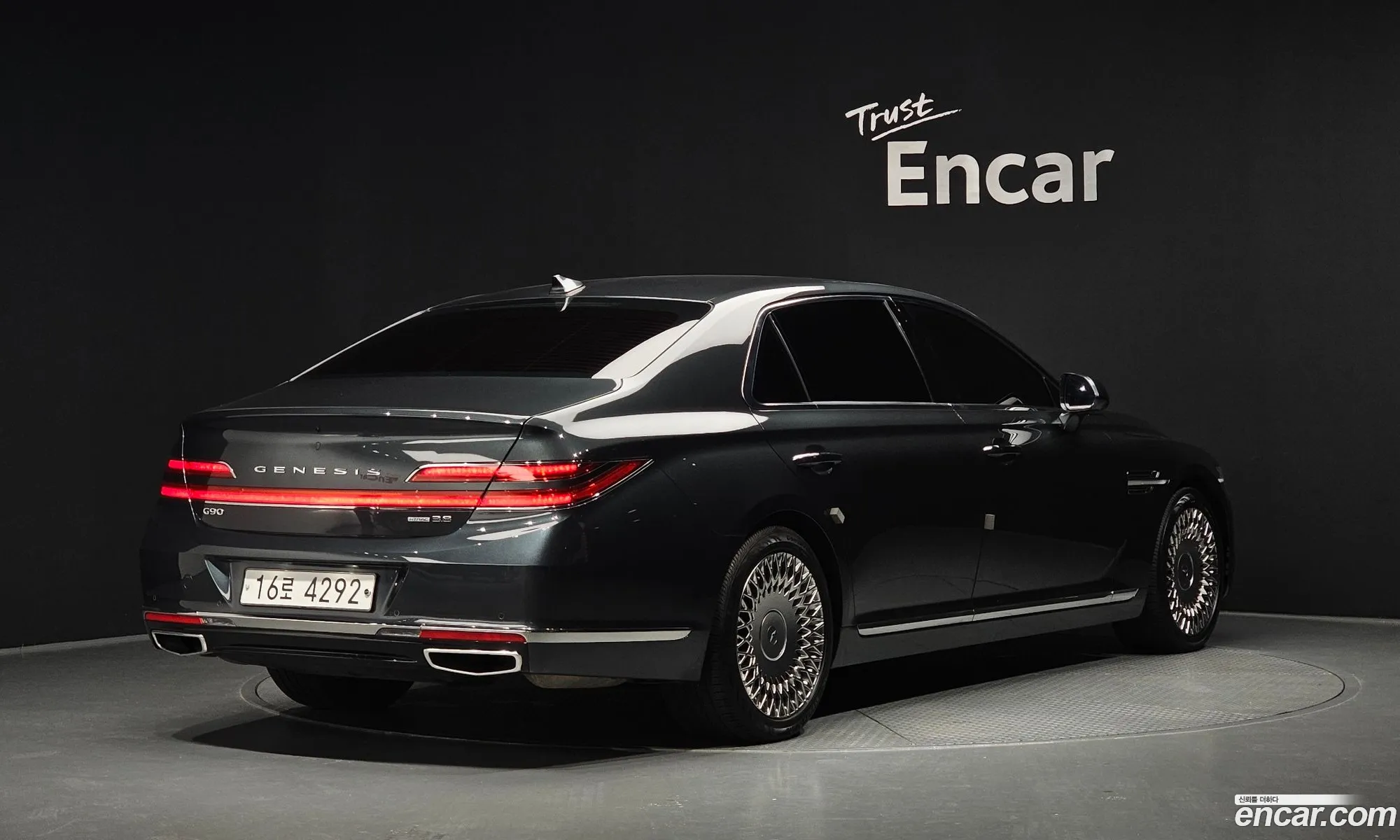 Genesis G90 2019 — 30