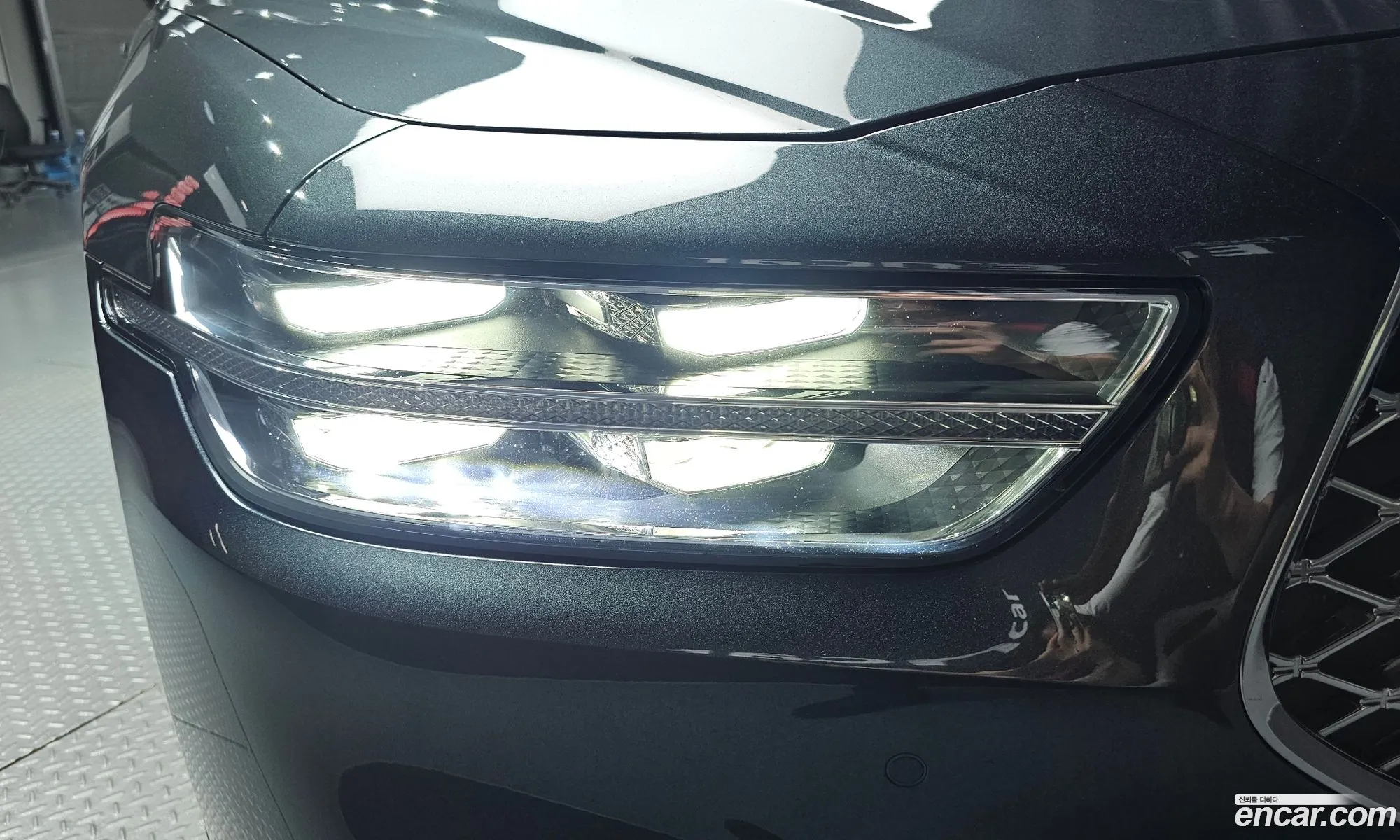 Genesis G90 2019 — 32