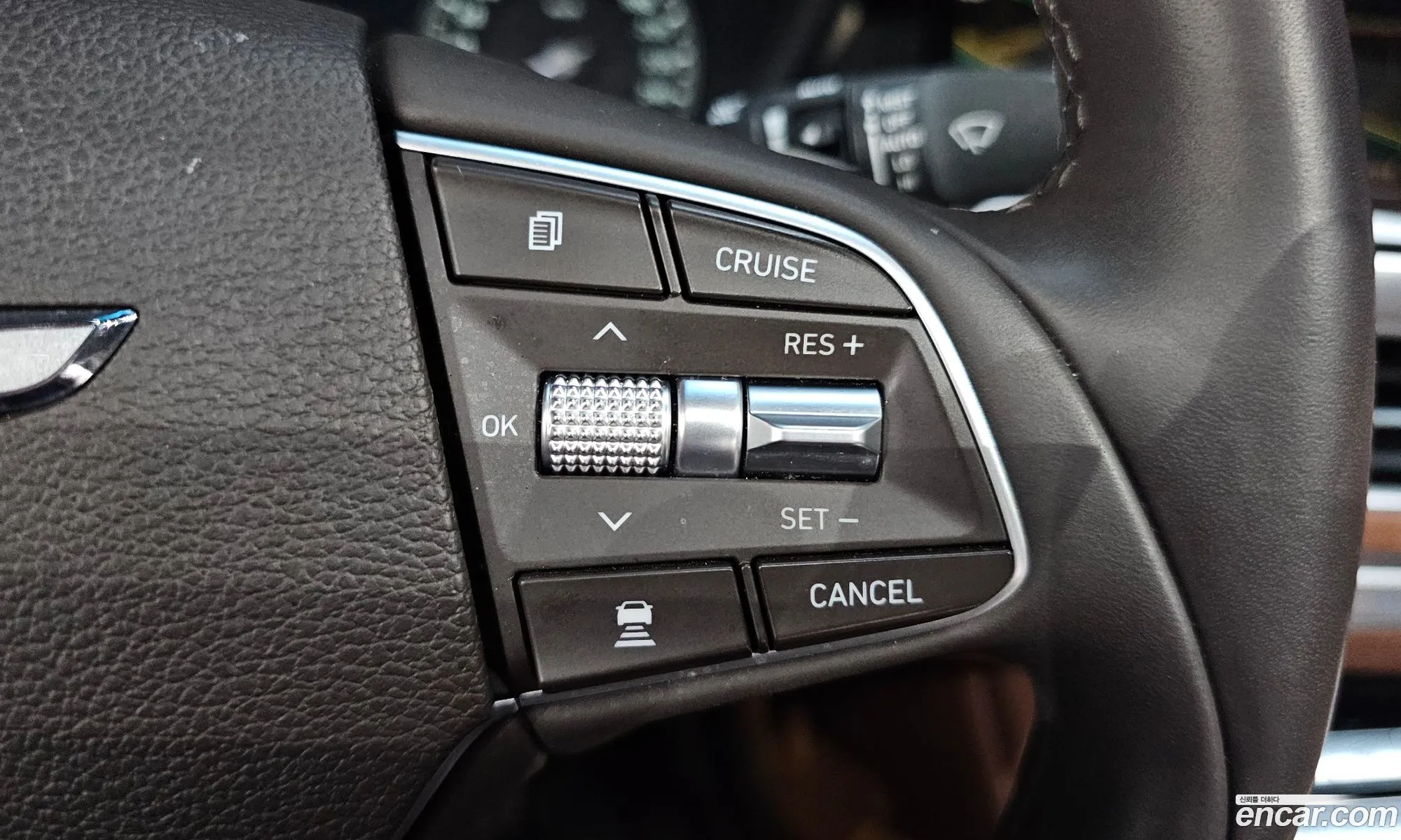Genesis G90 2019 — 17
