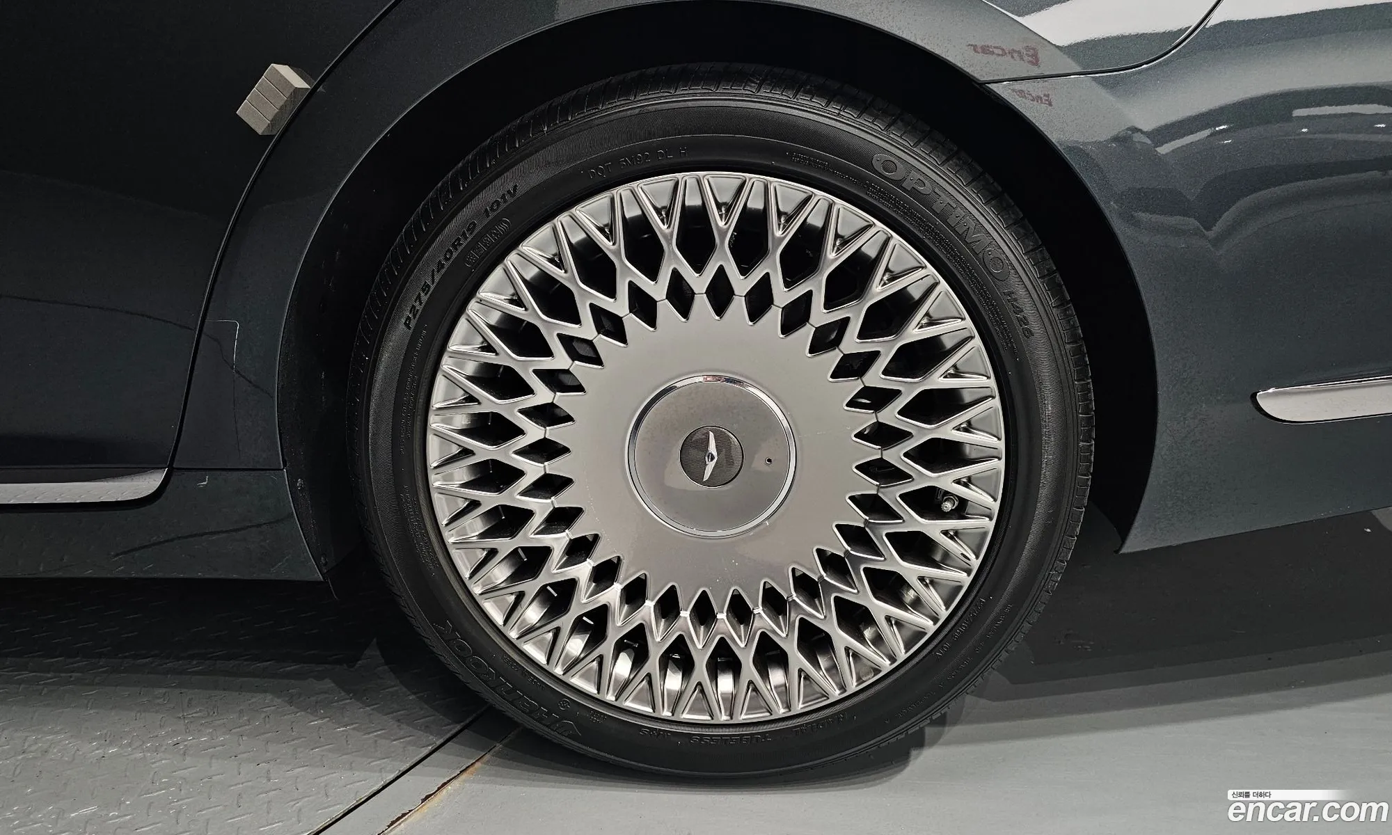 Genesis G90 2019 — 4