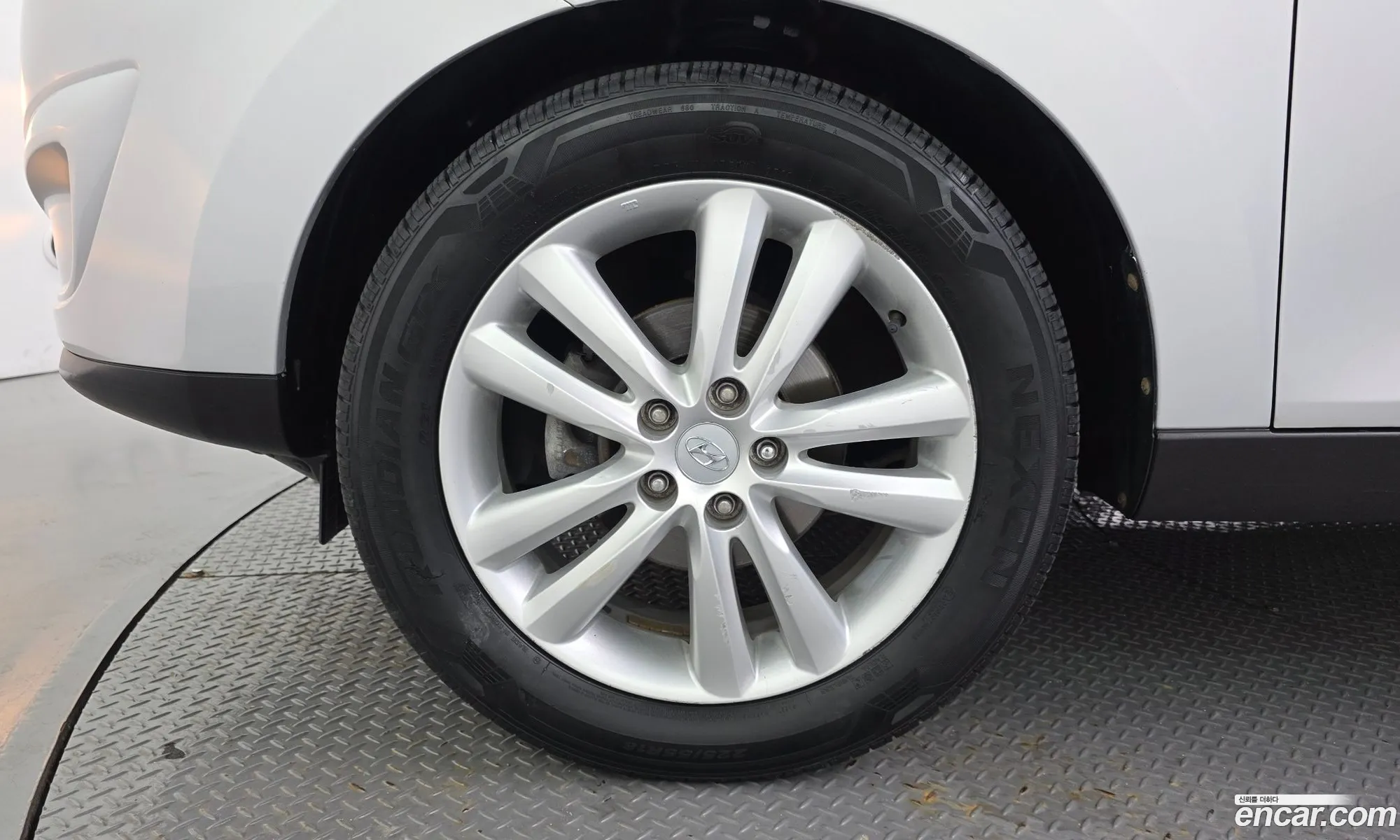 Hyundai Tucson ix 2011 — 17