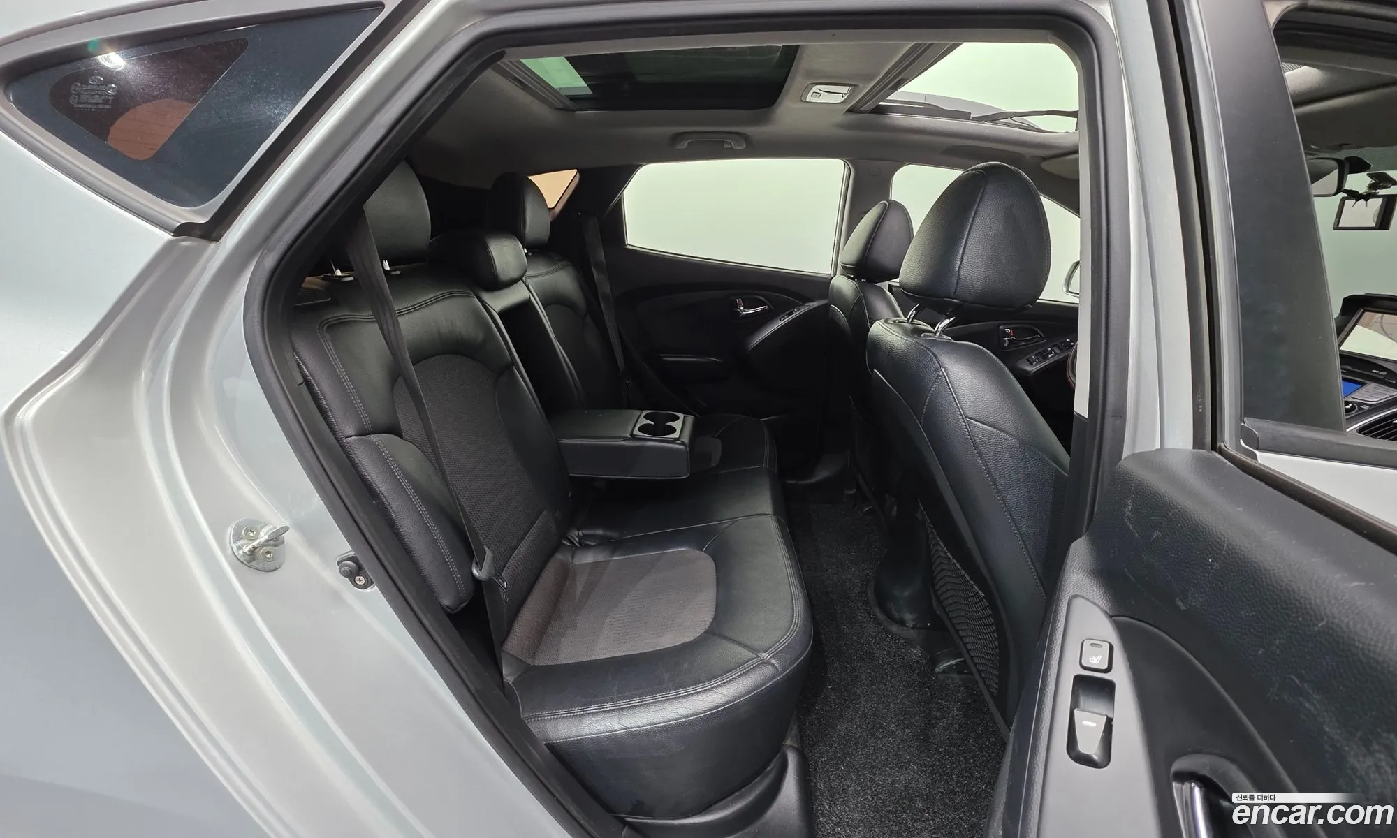 Hyundai Tucson ix 2011 — 12