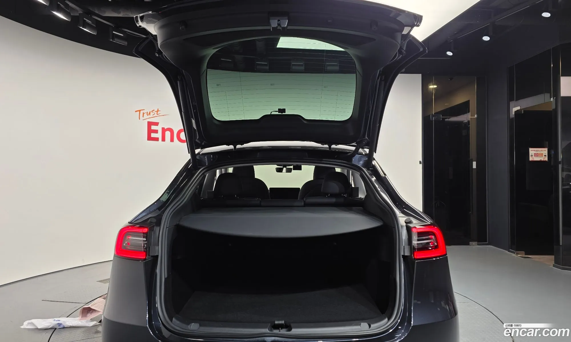 Tesla Model Y 2024 — 26