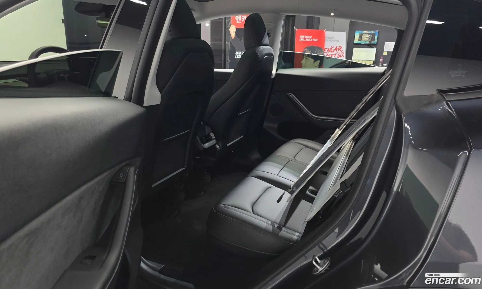 Tesla Model Y 2024 — 5
