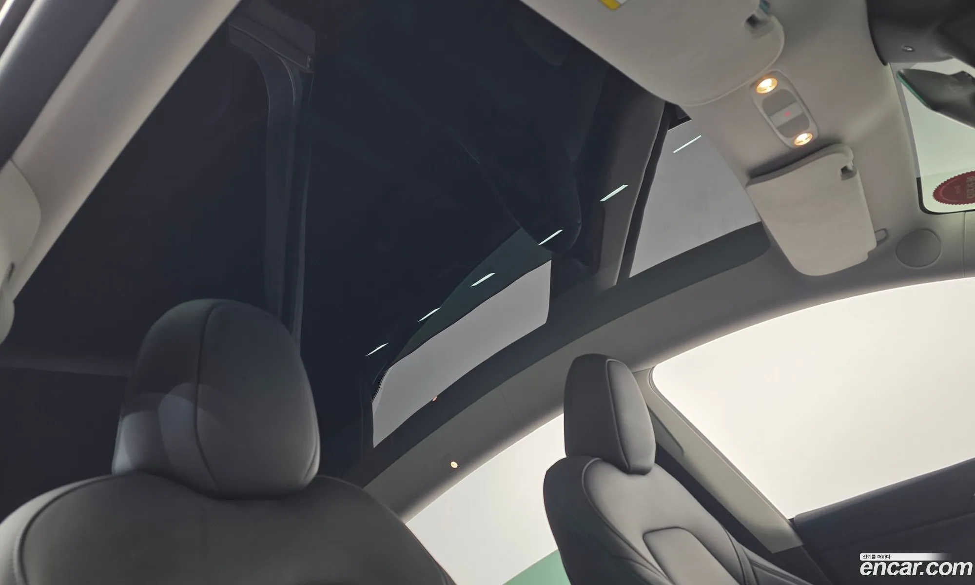 Tesla Model Y 2024 — 16