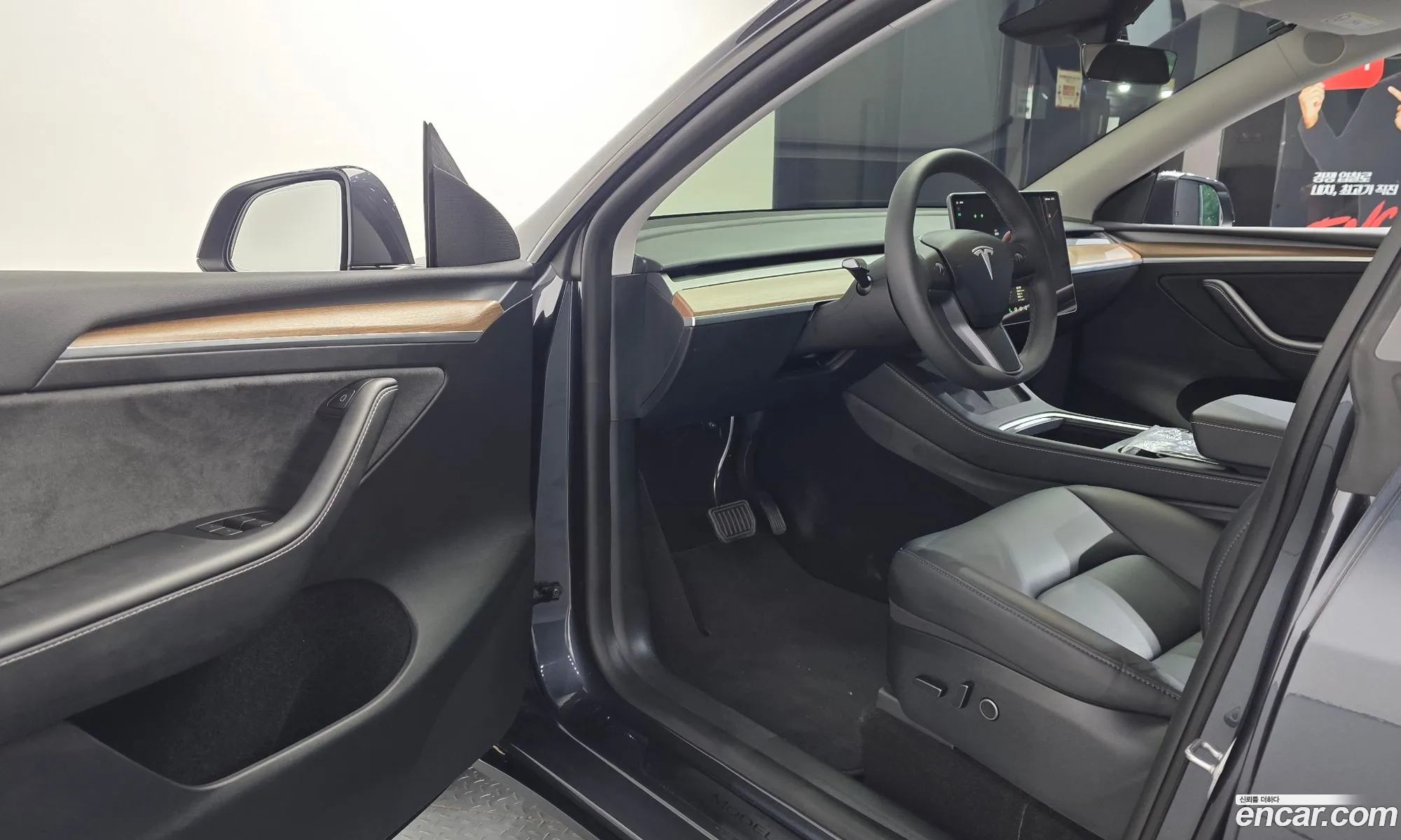 Tesla Model Y 2024 — 6