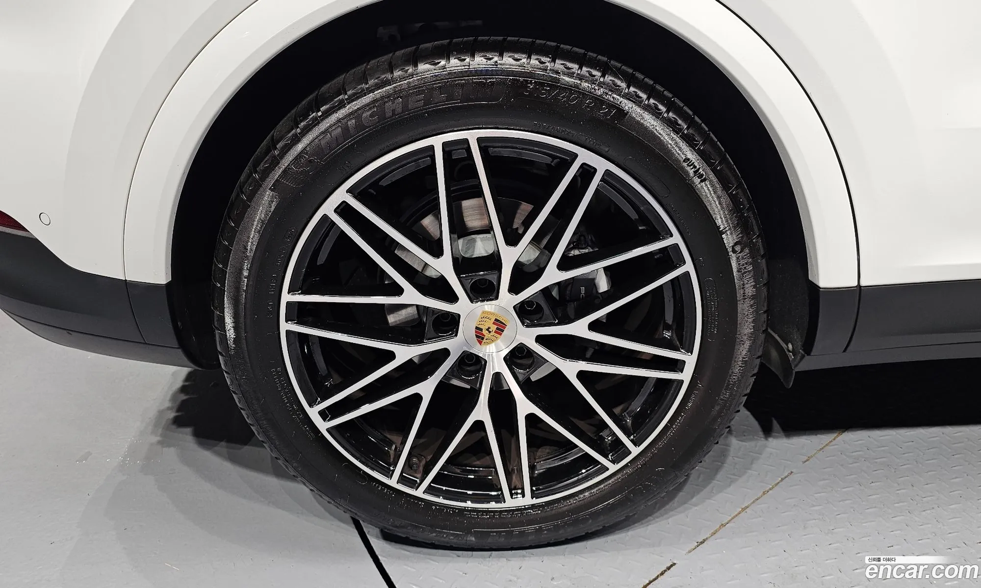 Porsche Cayenne 2024 — 17
