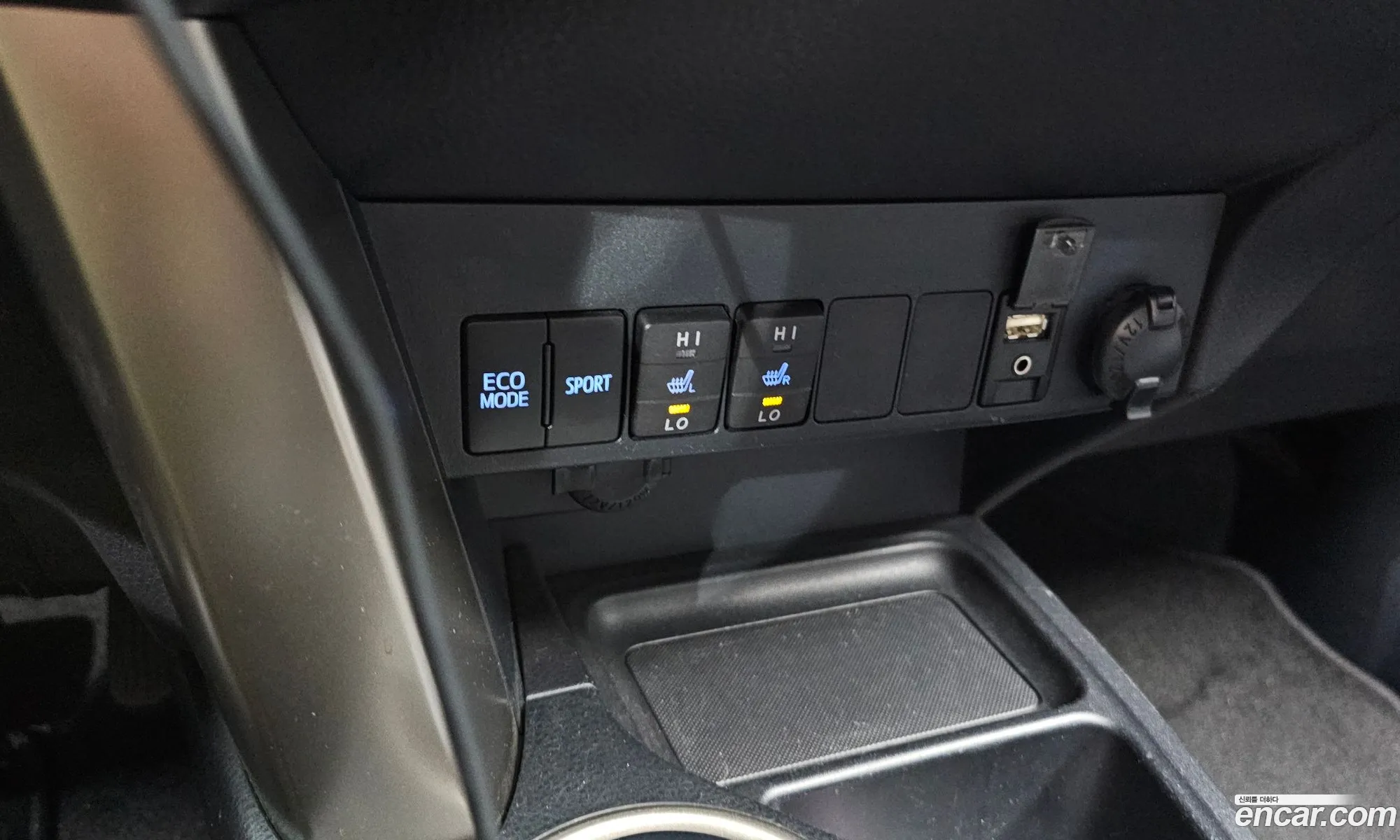 Toyota RAV4 2013 JTMDFREV4DD038273 — 2