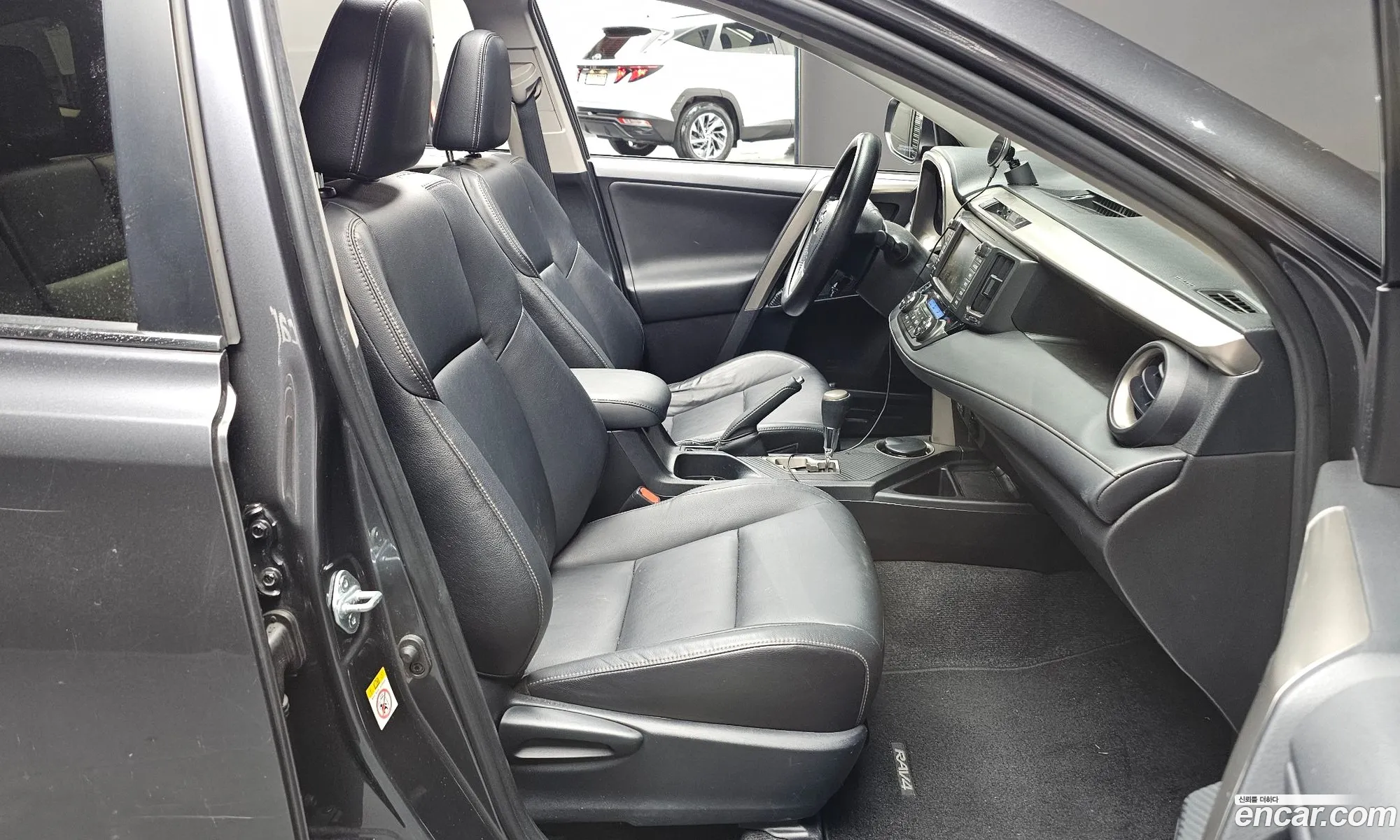 Toyota RAV4 2013 JTMDFREV4DD038273 — 19
