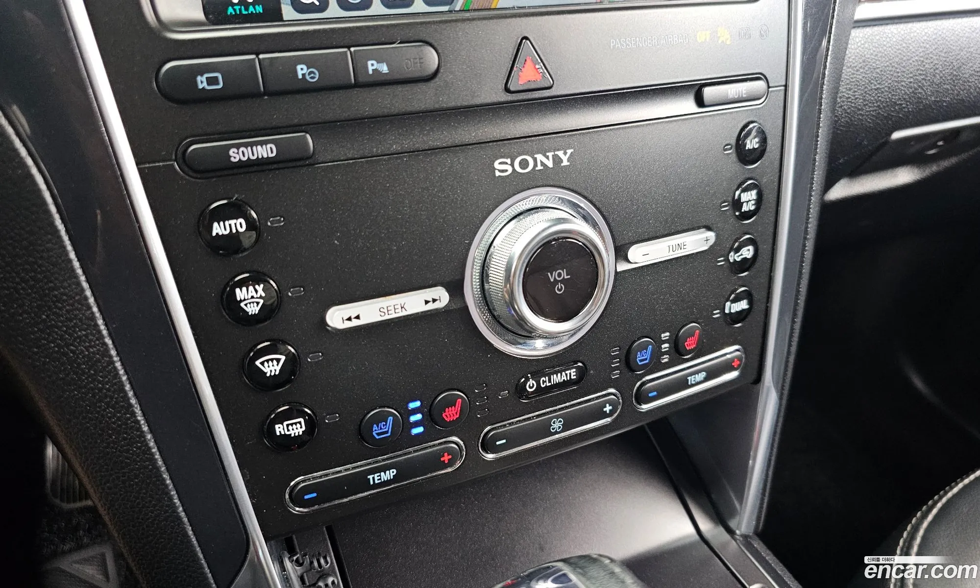 Ford Explorer 2019 1FM5K8FH5KGA56064 — 26